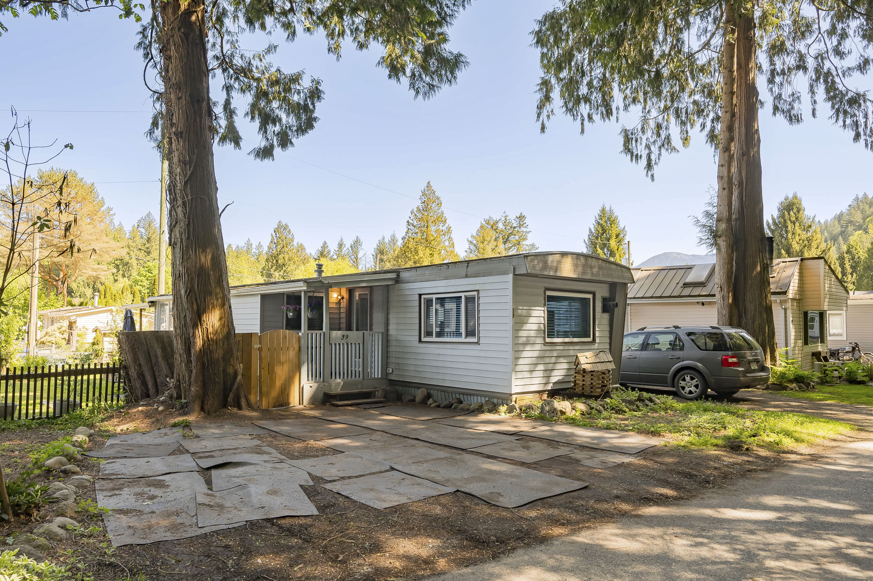 39 - 3942 Columbia Valley, Cultus Lake