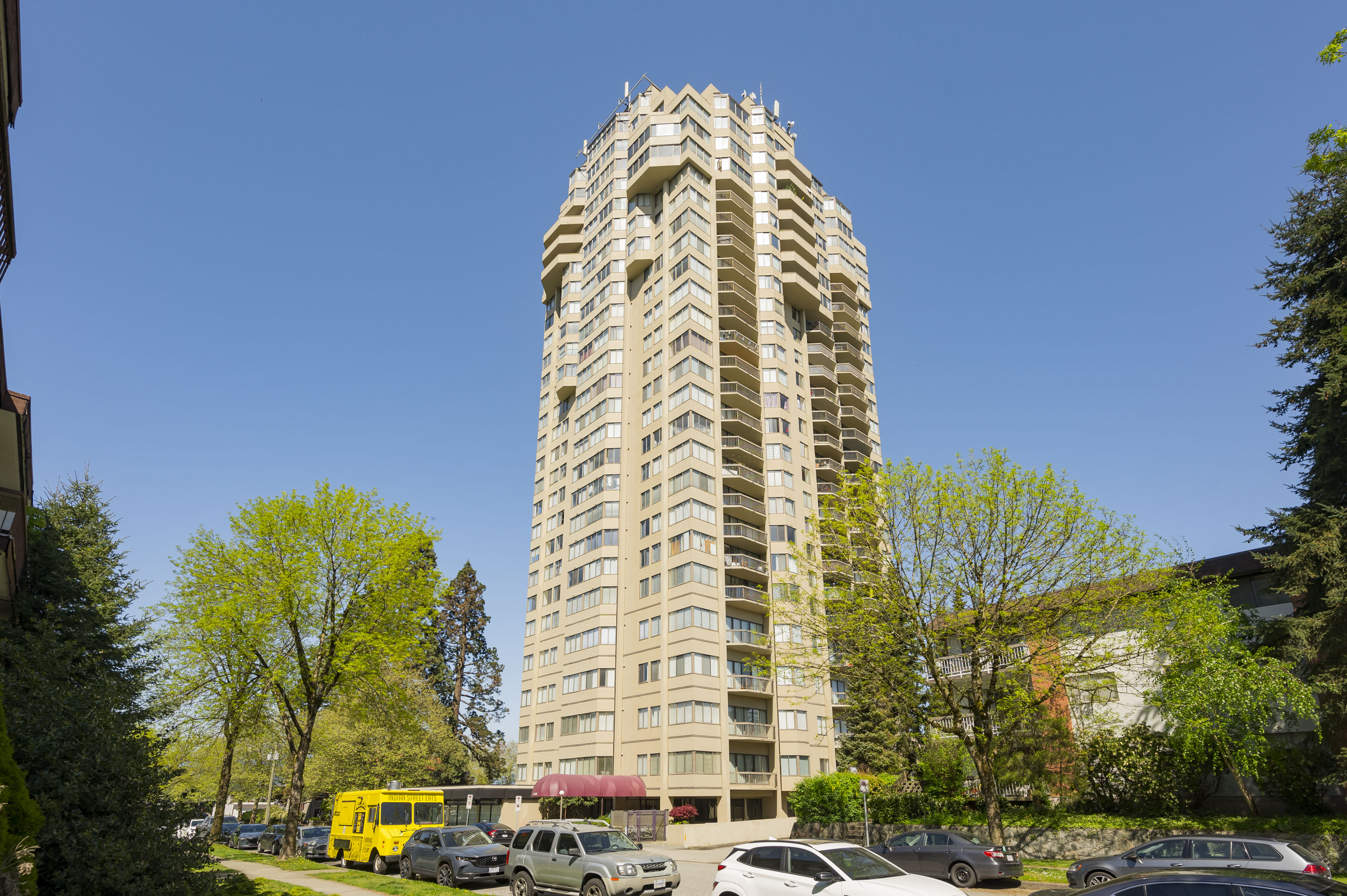 301 - 6540 Burlington Avenue, Burnaby