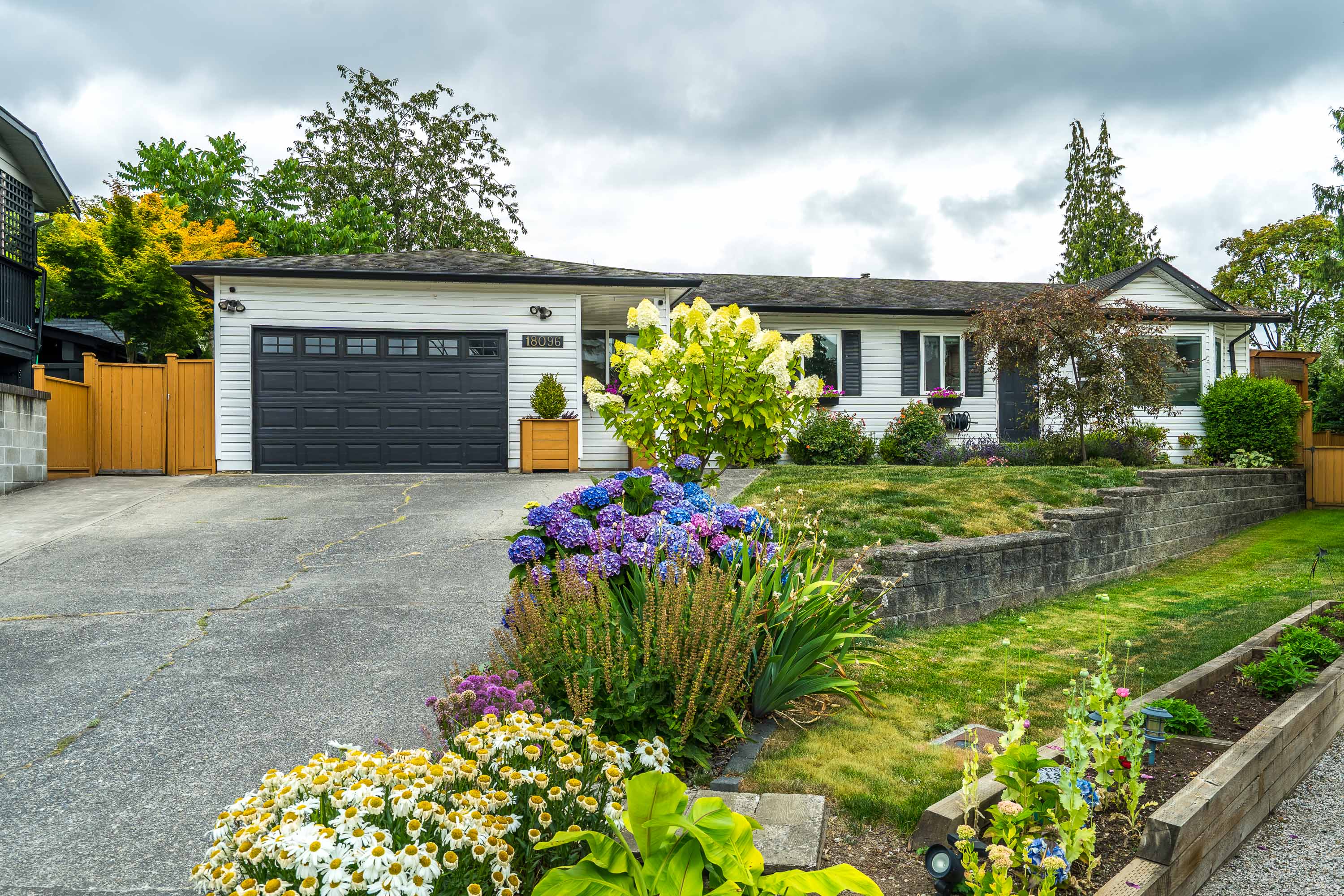 18096 61 Avenue, Surrey