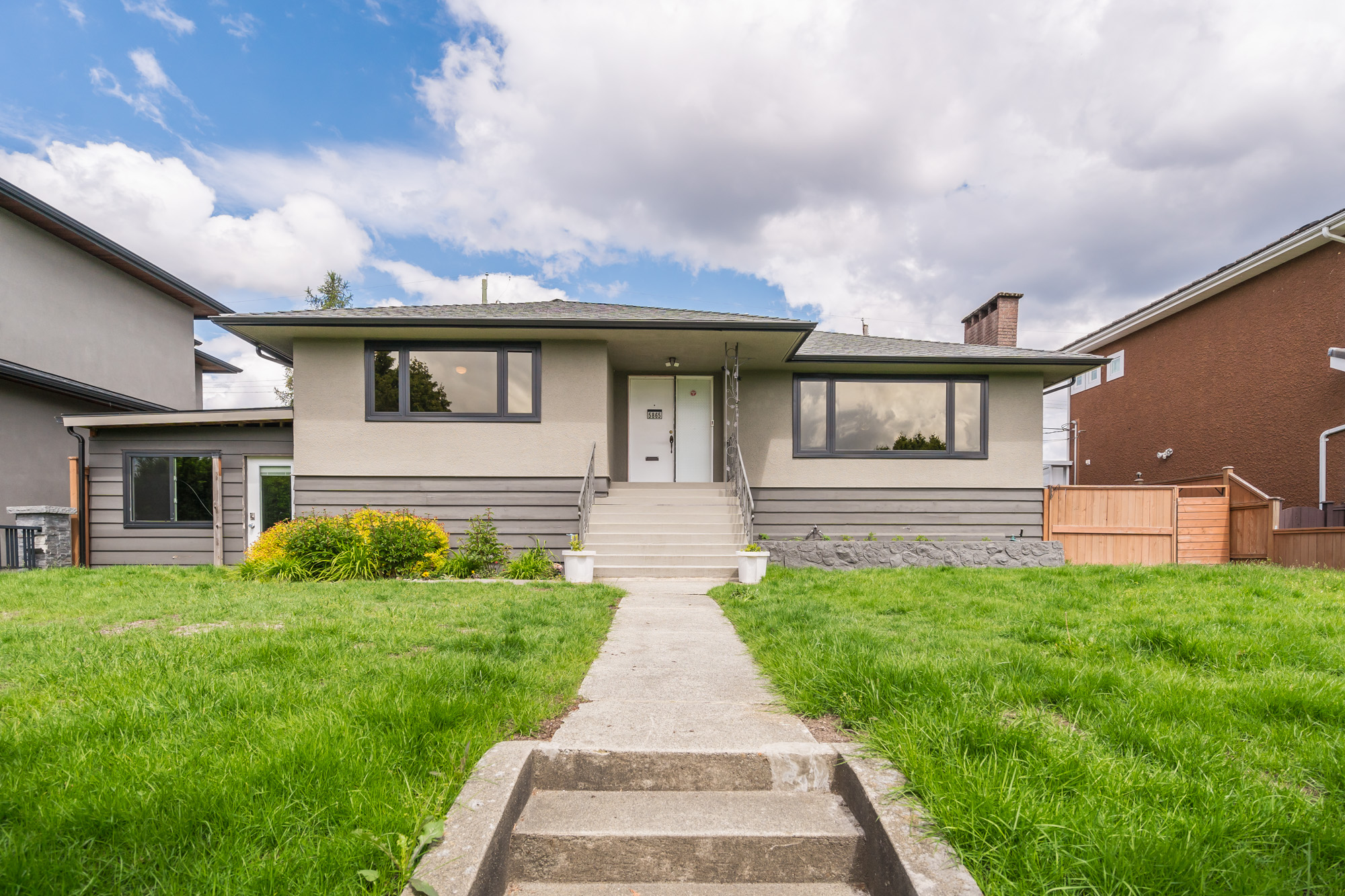 5865 Charles Street, Burnaby