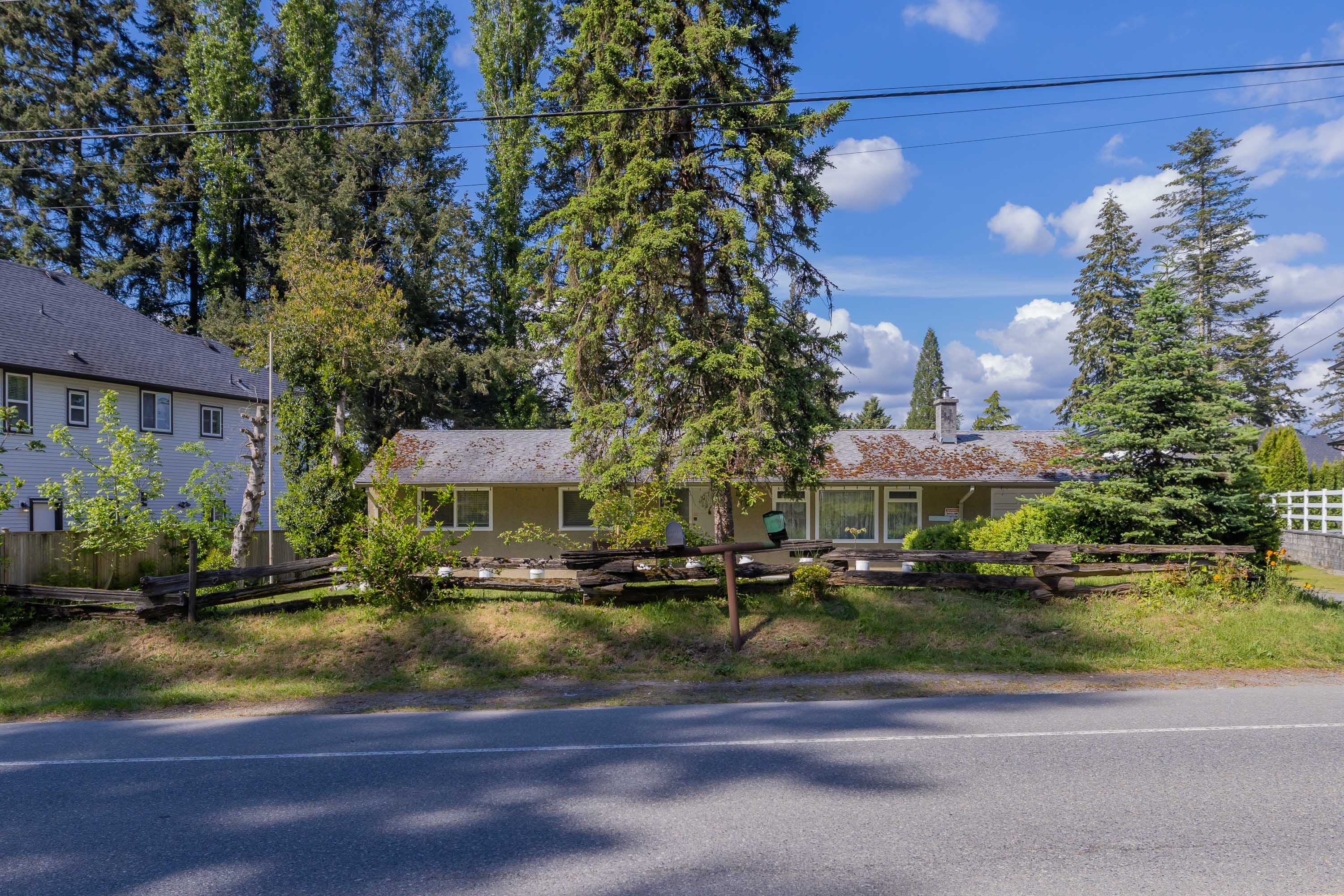 23745 40 Avenue, Langley