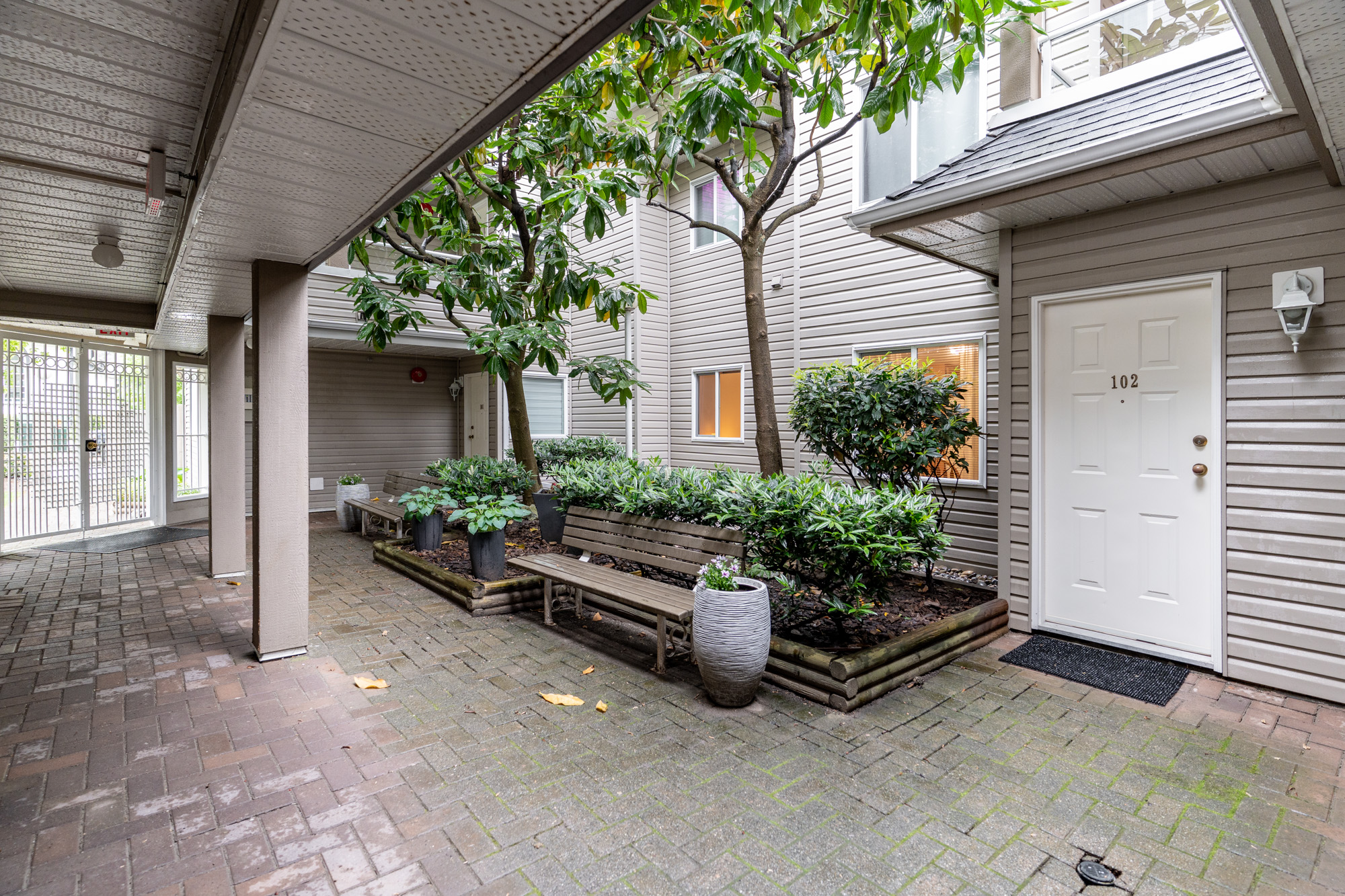 102 - 4988 47A Avenue, Delta