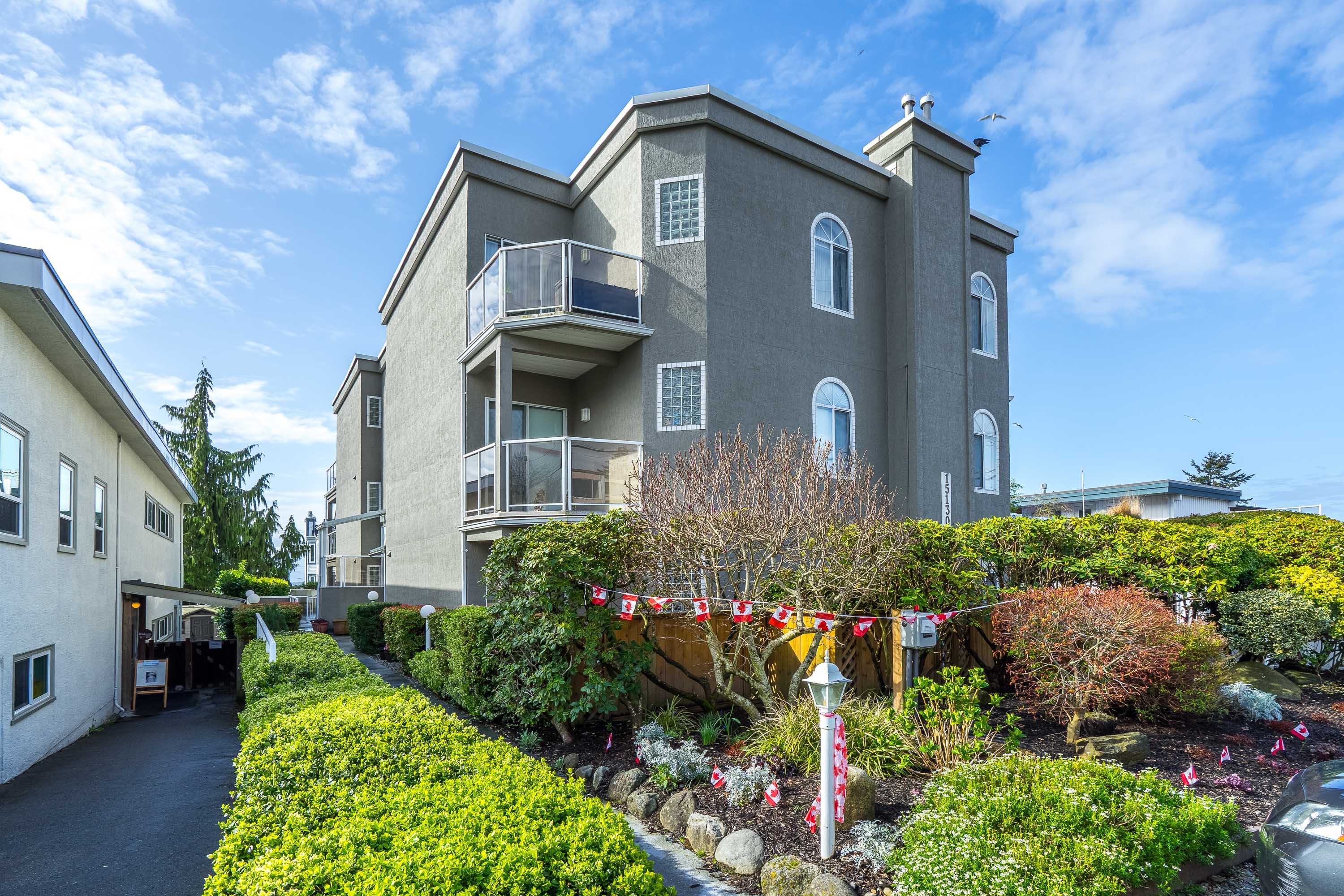 301 - 15130 Prospect Avenue, White Rock