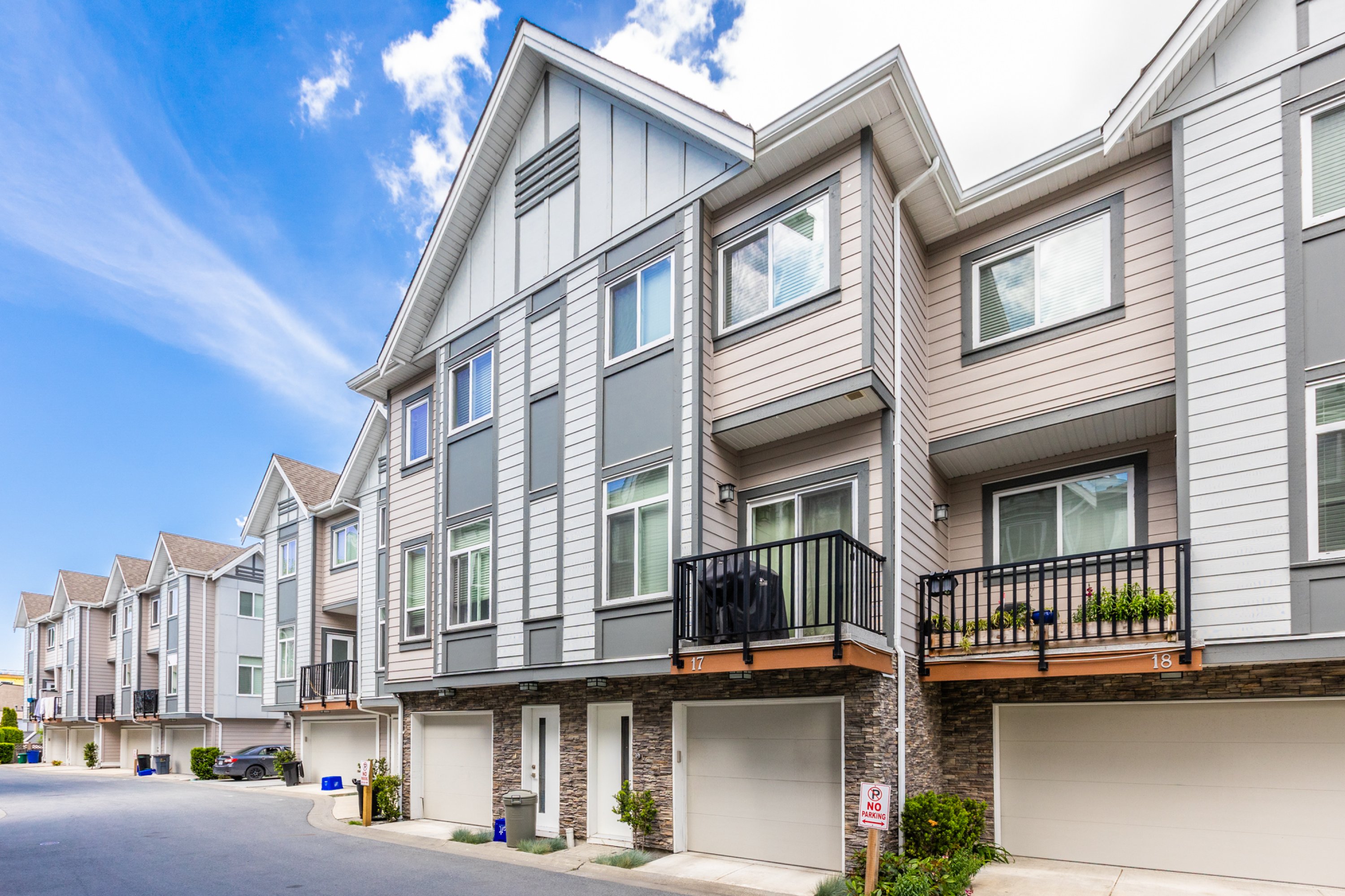 17 - 5945 177B Street, Surrey