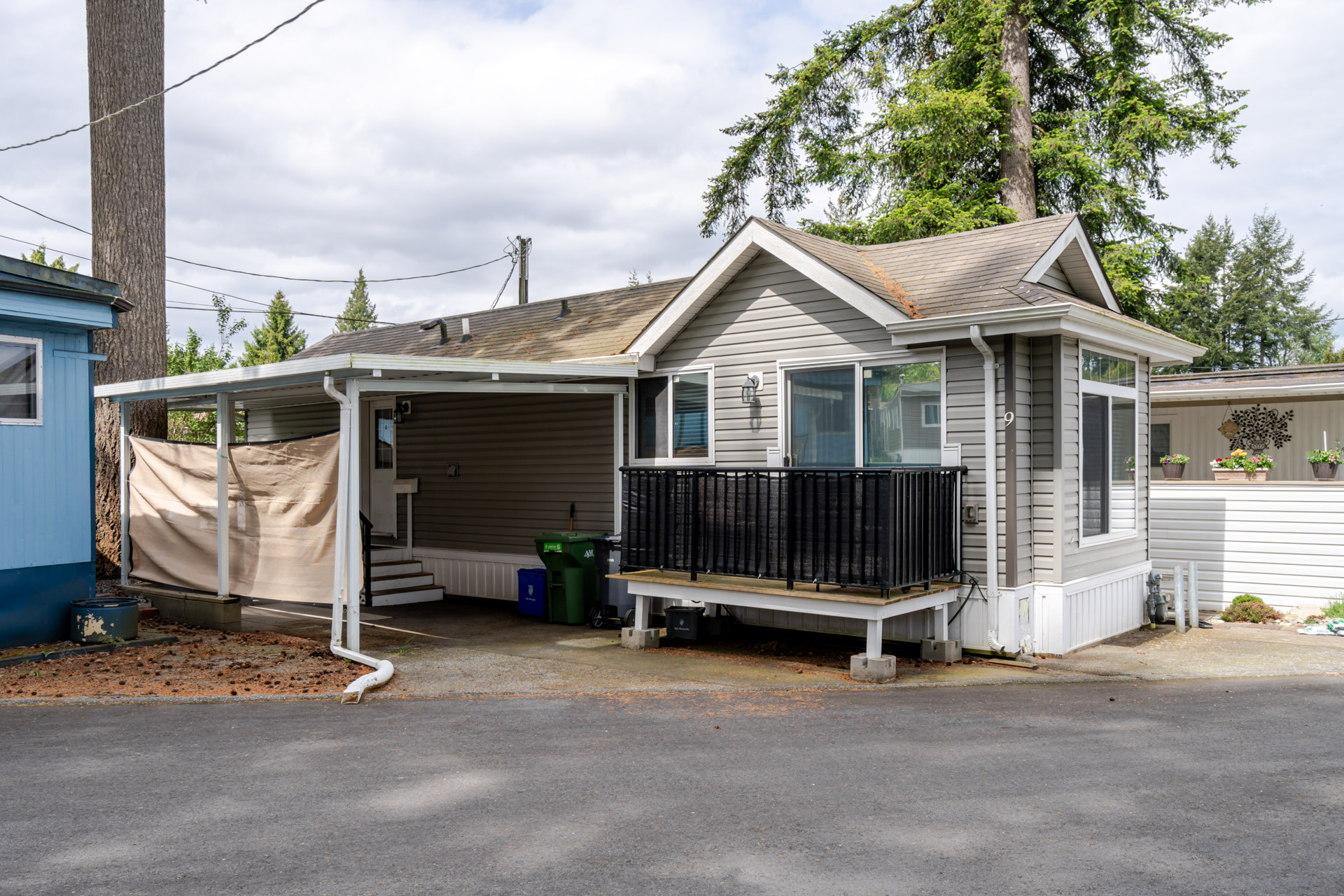 9 - 24330 Fraser Hwy, Langley