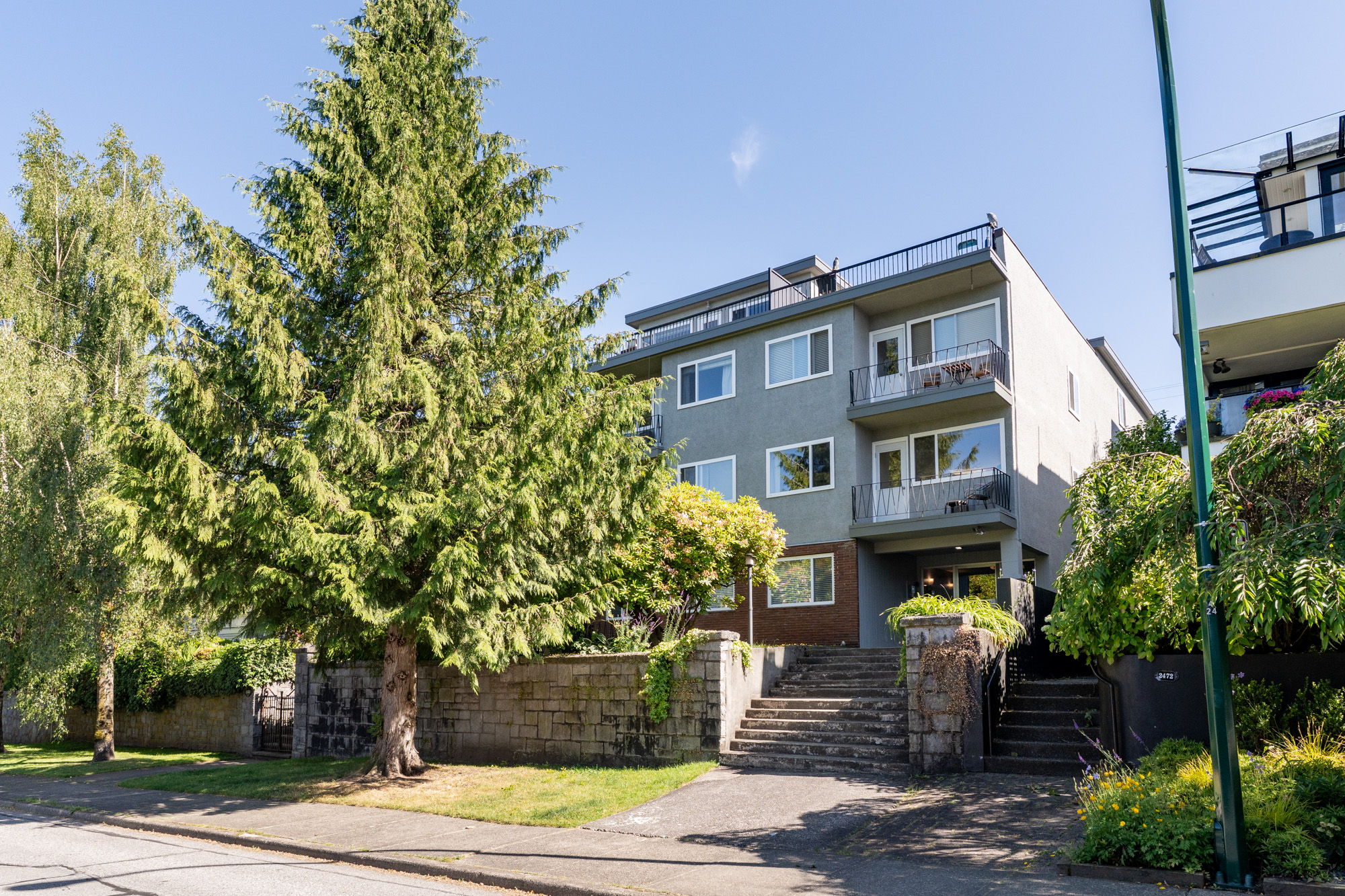 2464 West 1 Avenue, Vancouver