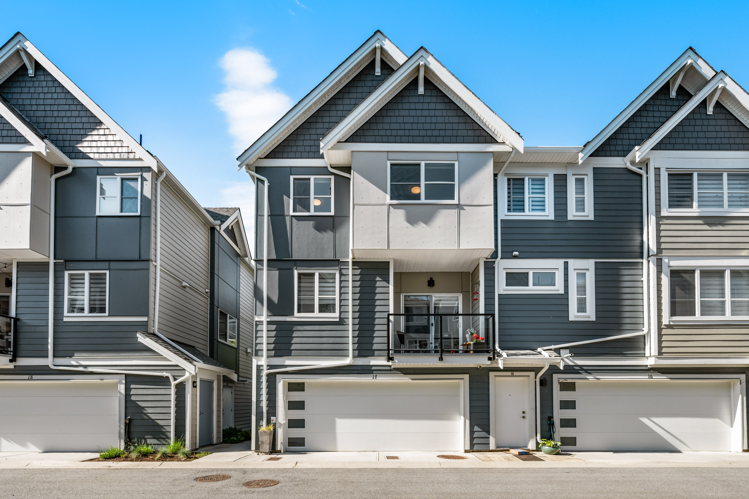 17 - 5377 8A Avenue, Delta