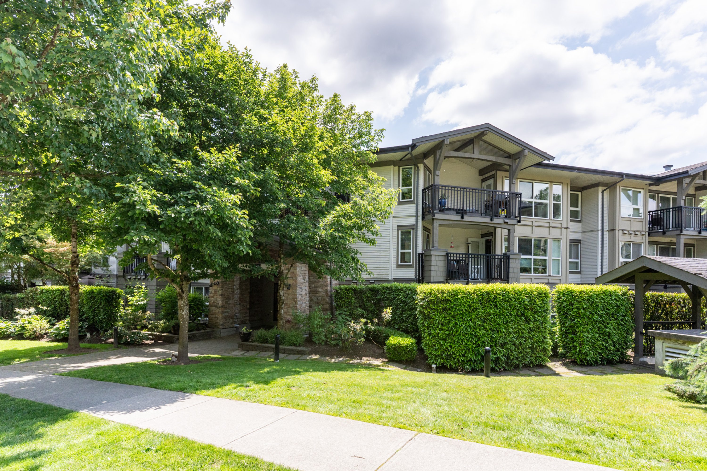 411 - 3082 Dayanee Springs Blvd, Coquitlam