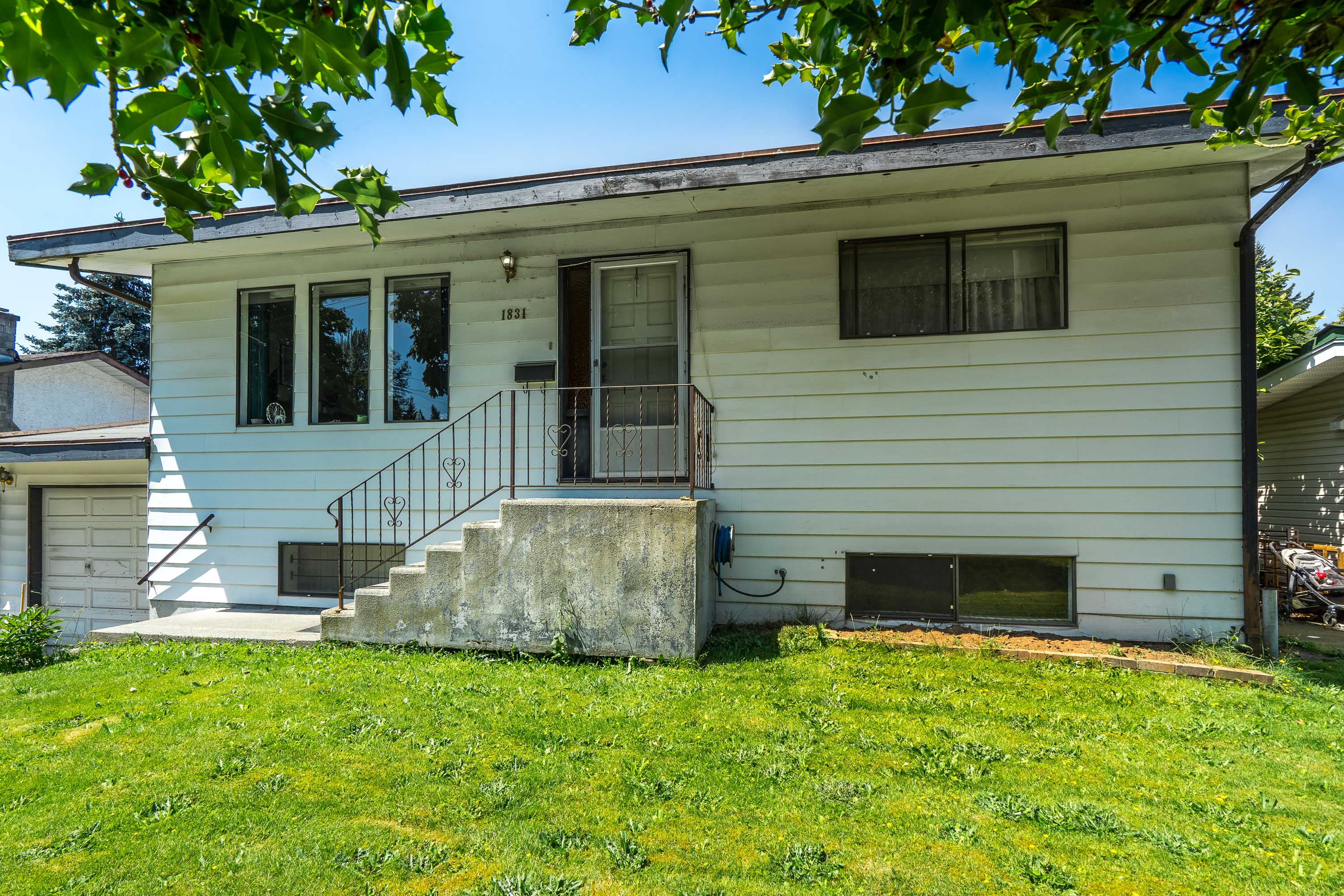 1831 Mckenize Road, Abbotsford