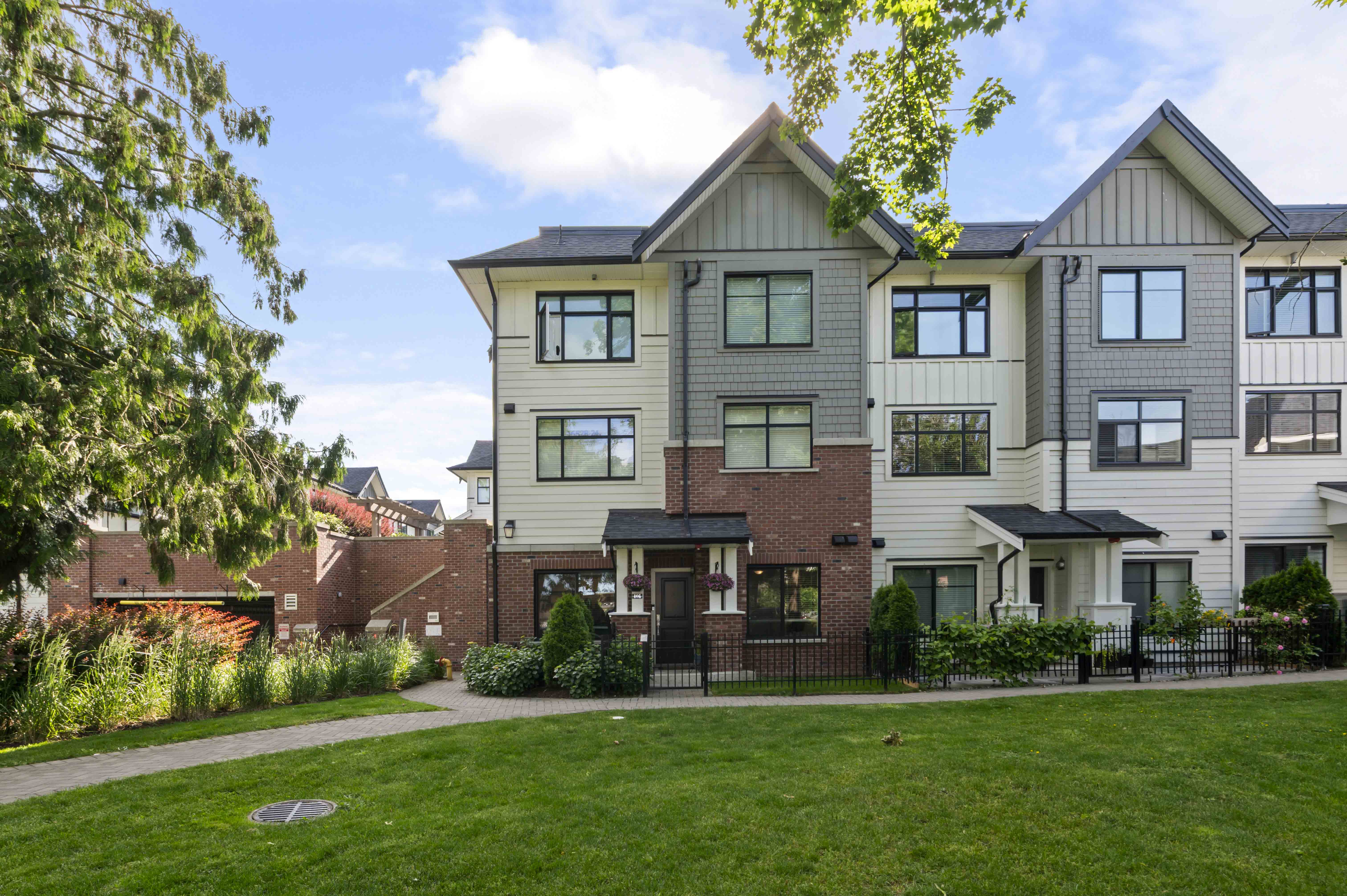 101 - 16528 24A Avenue, Surrey
