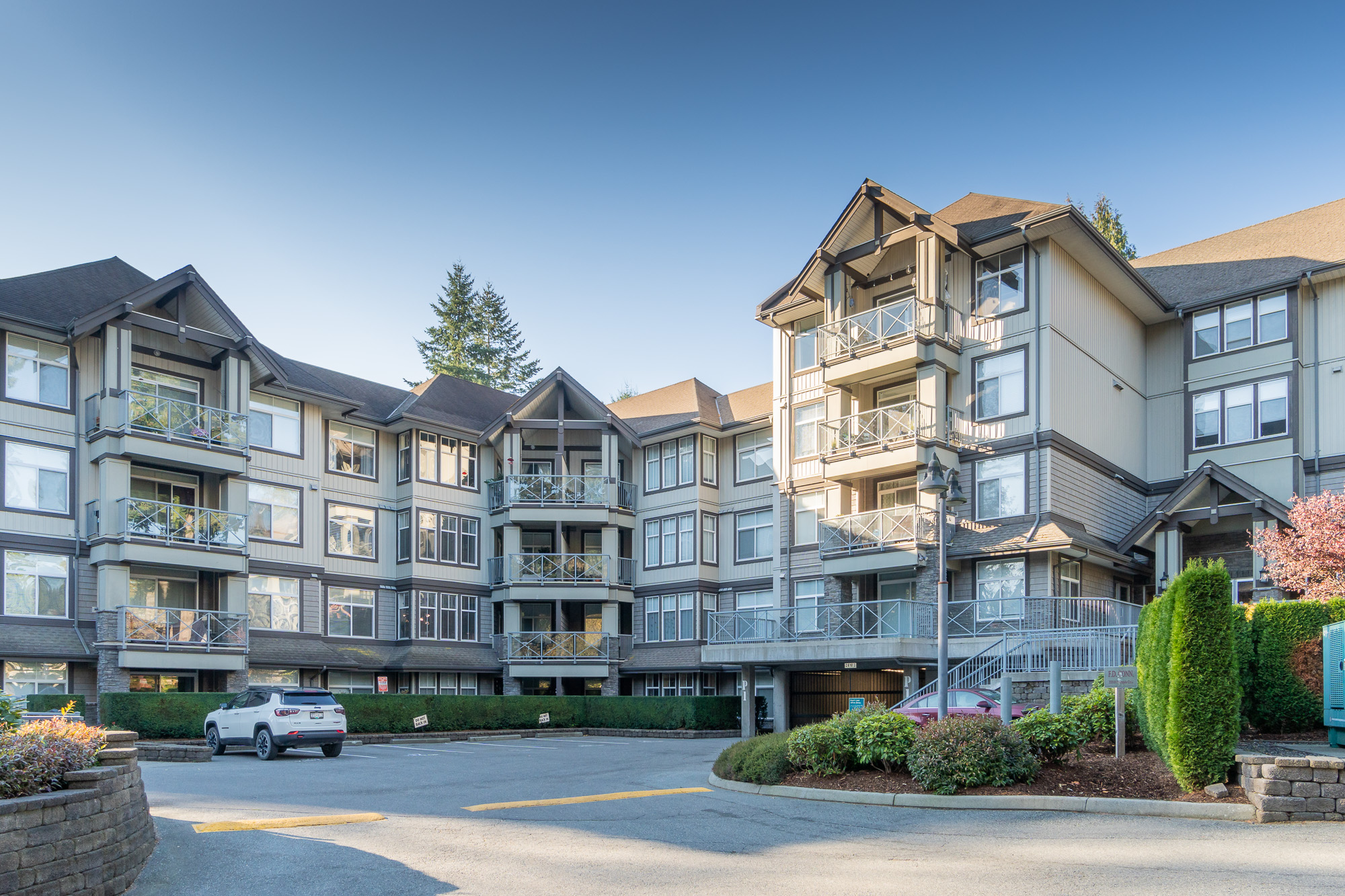 302 - 33318 Bourquin Crescent East, Abbotsford