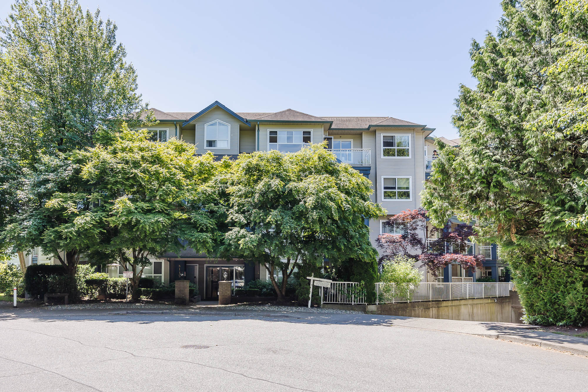 407 - 8115 121A Street, Surrey