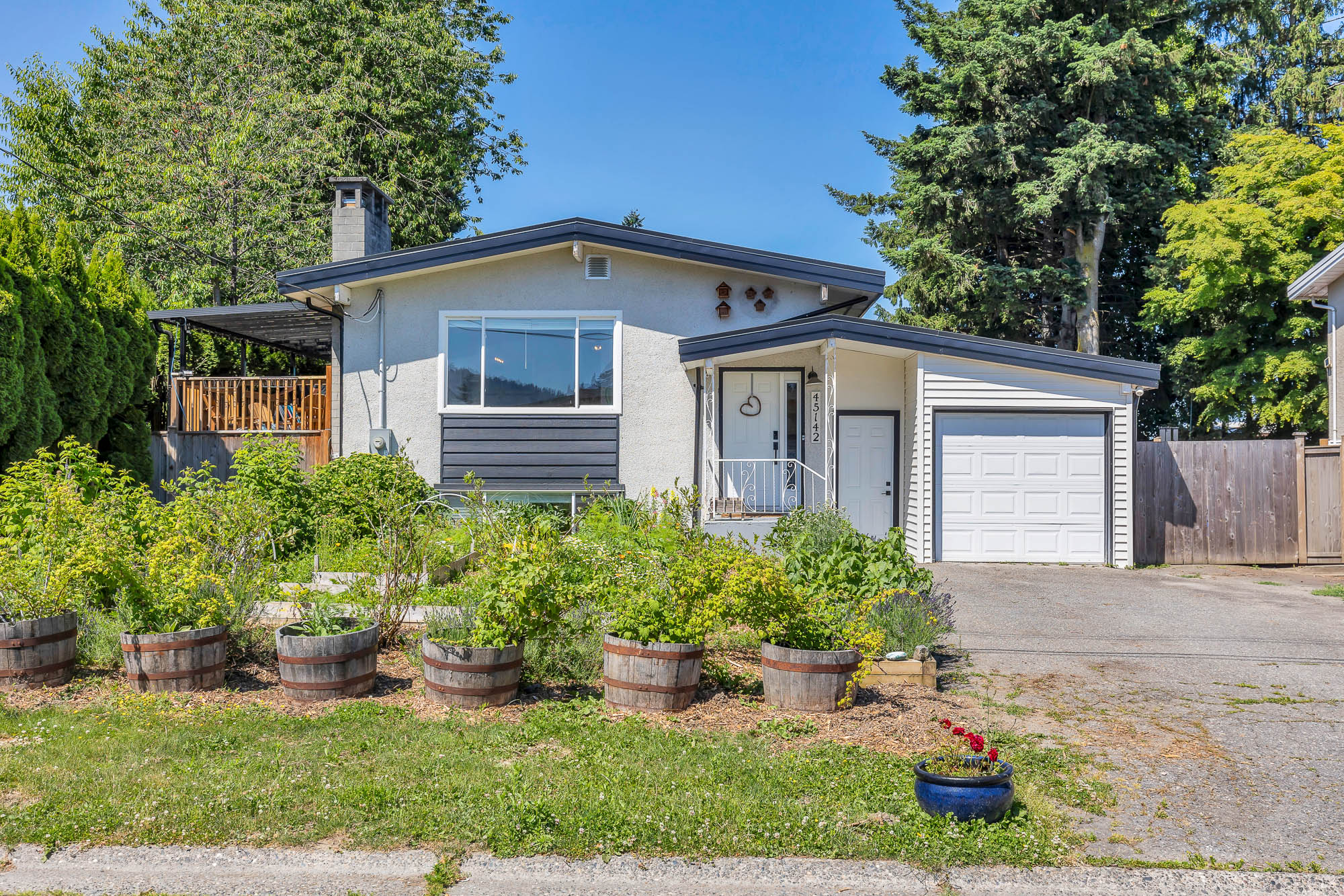45142 Oliver Crescent, Chilliwack