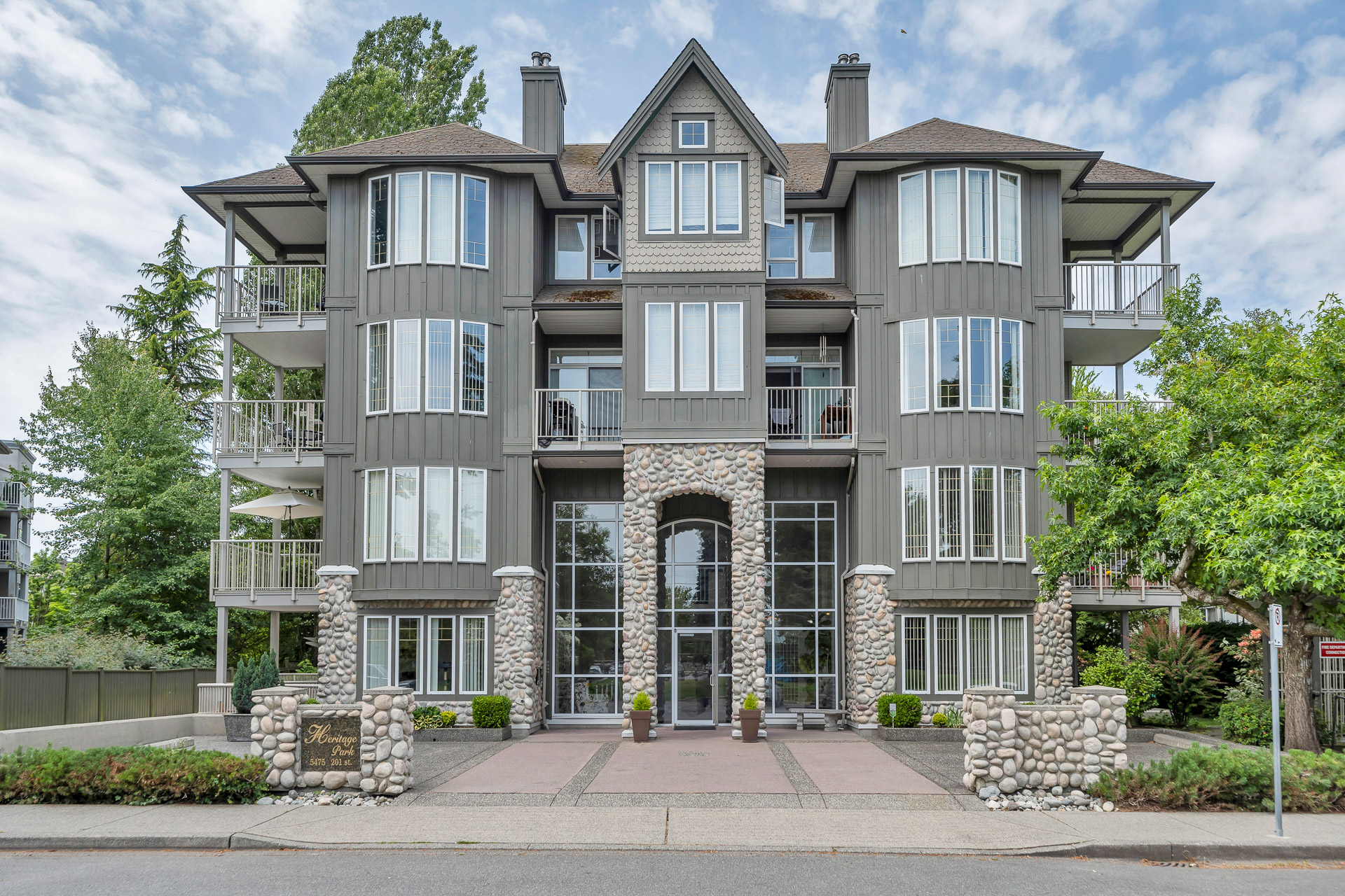 207 - 5475 201 Street, Langley