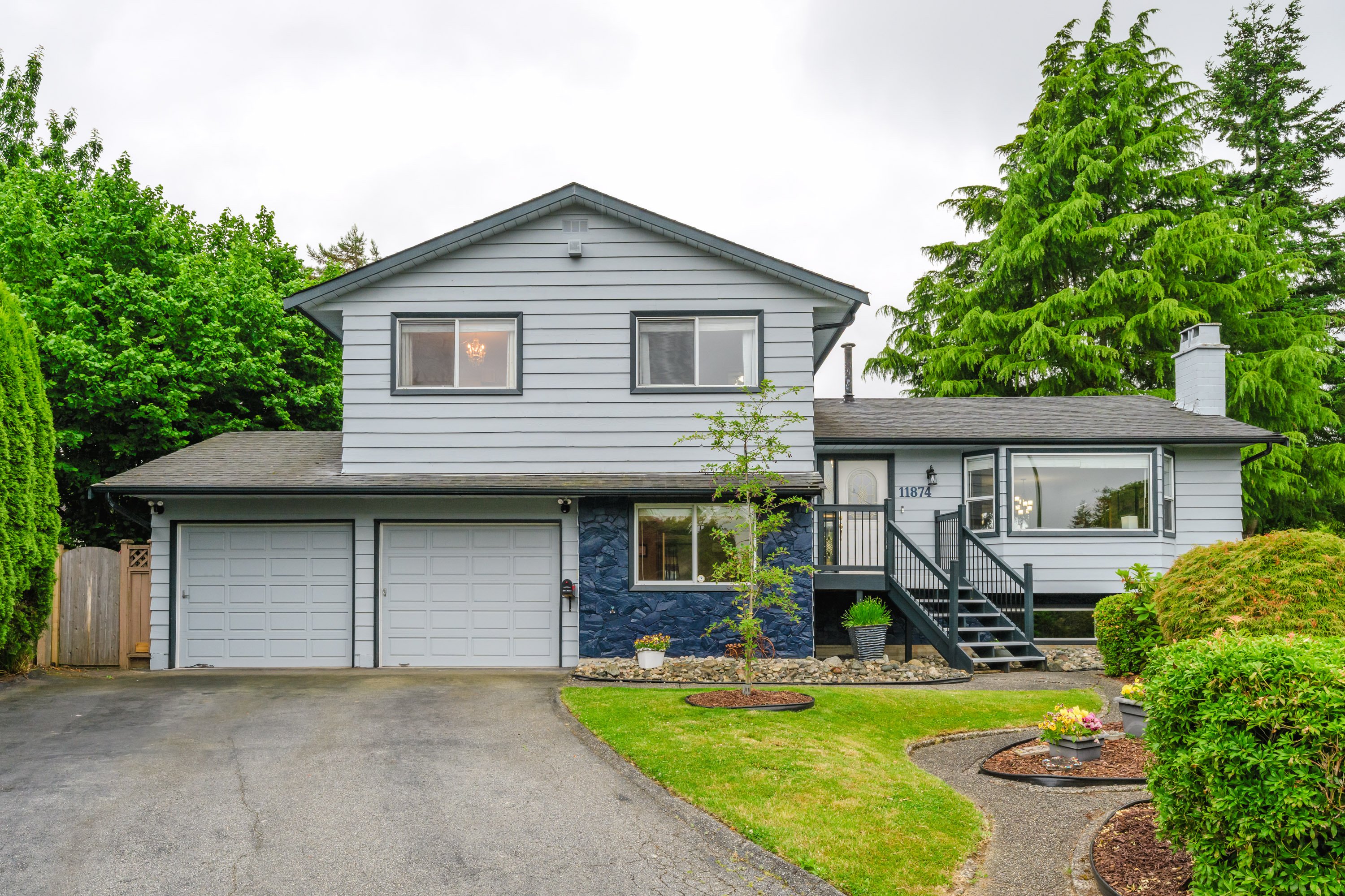 11874 90A Avenue, North Delta