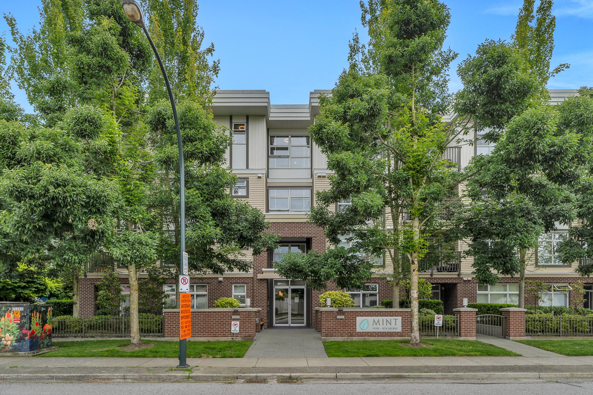 415 - 15168 19 Avenue, Surrey
