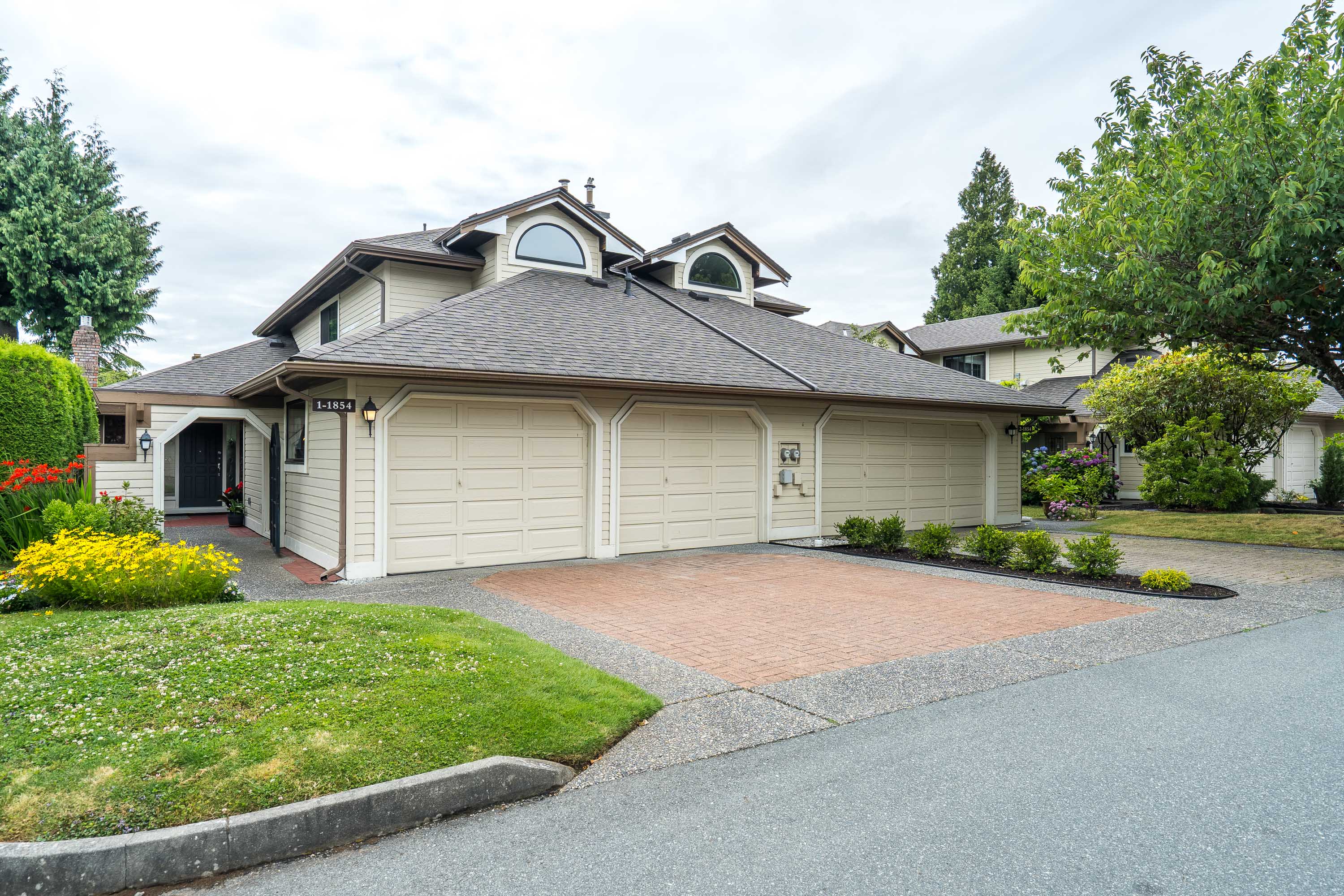 1 - 1854 Southmere Crescent, Surrey