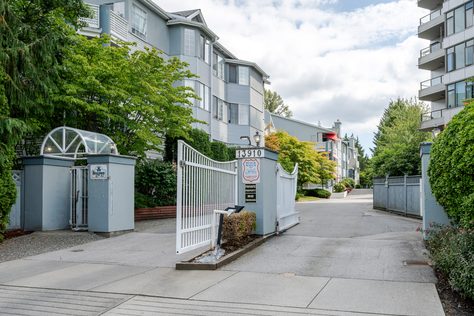 201 - 13910 101 Avenue, Surrey