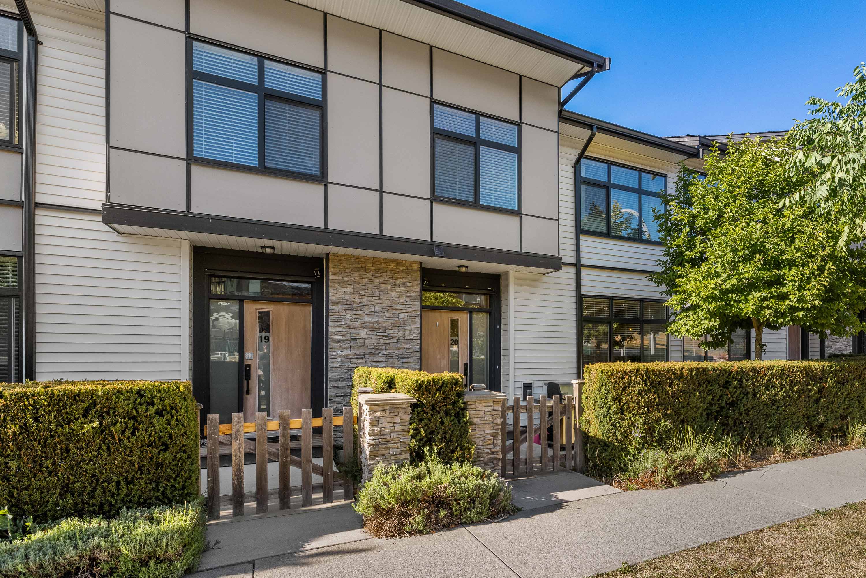 20 - 14057 60A Avenue, Surrey