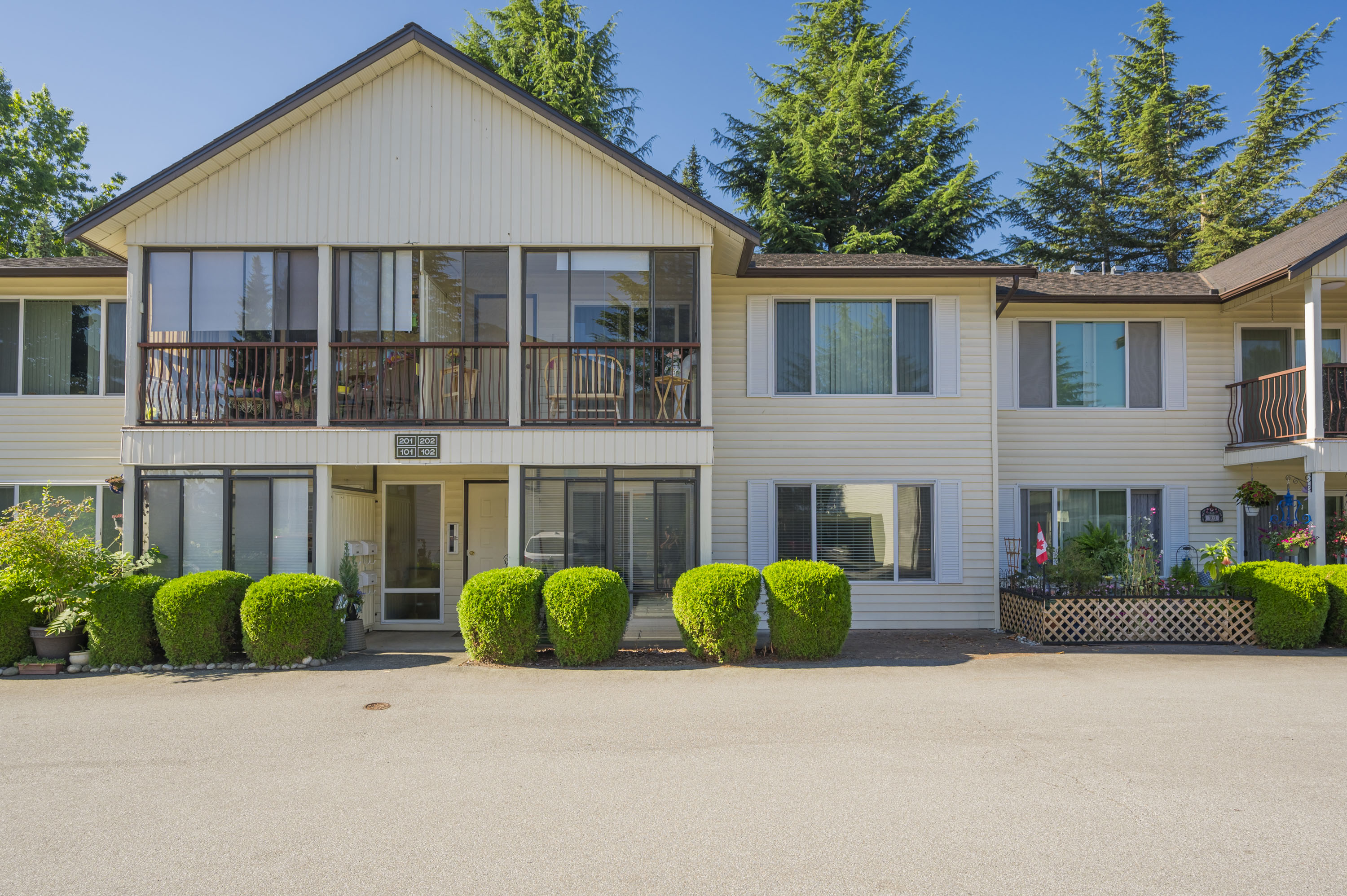 102 - 2853 Bourquin Crescent W, Abbotsford