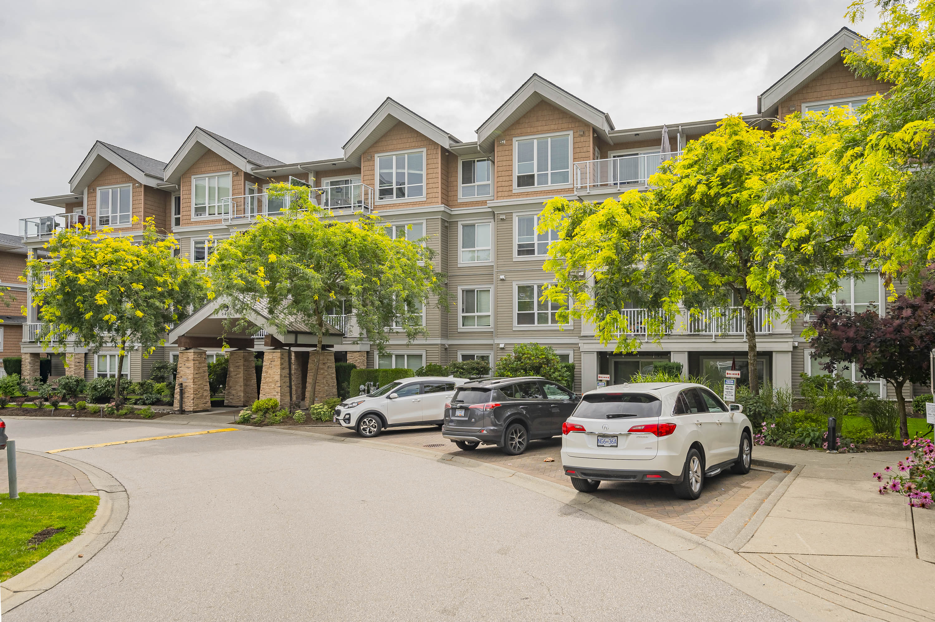 310 - 6430 194 Street, Surrey
