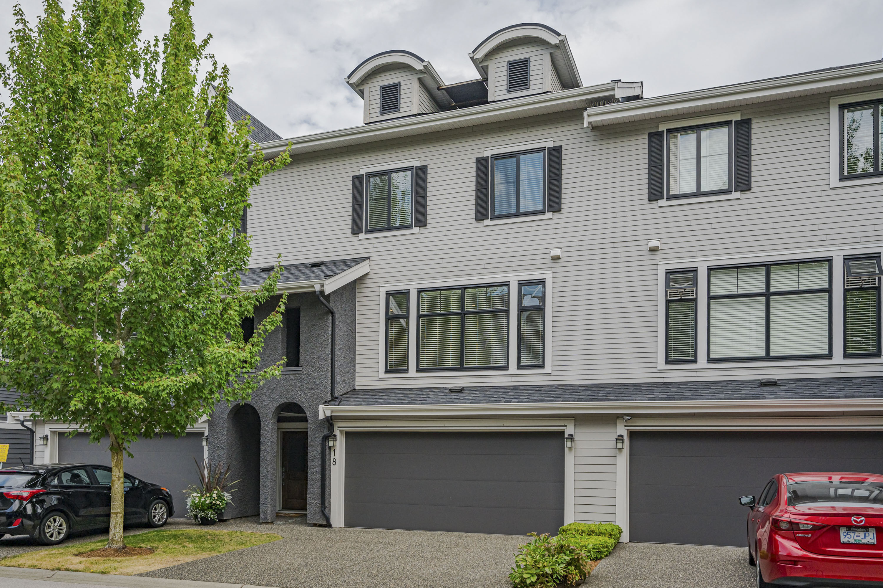 18 - 3303 Rosemary Heights Crescent, Surrey