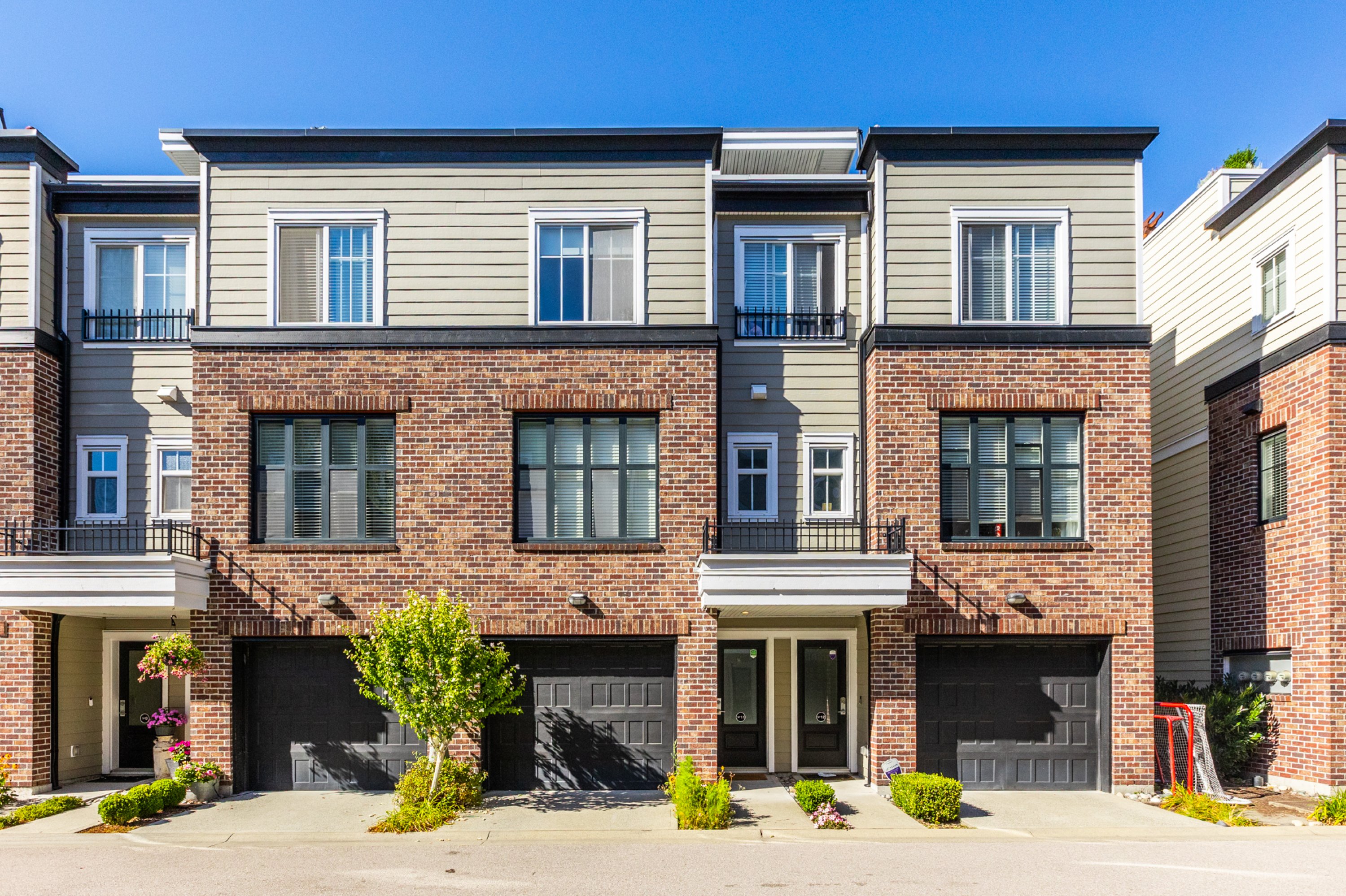 11 - 15588 32 Avenue, Surrey