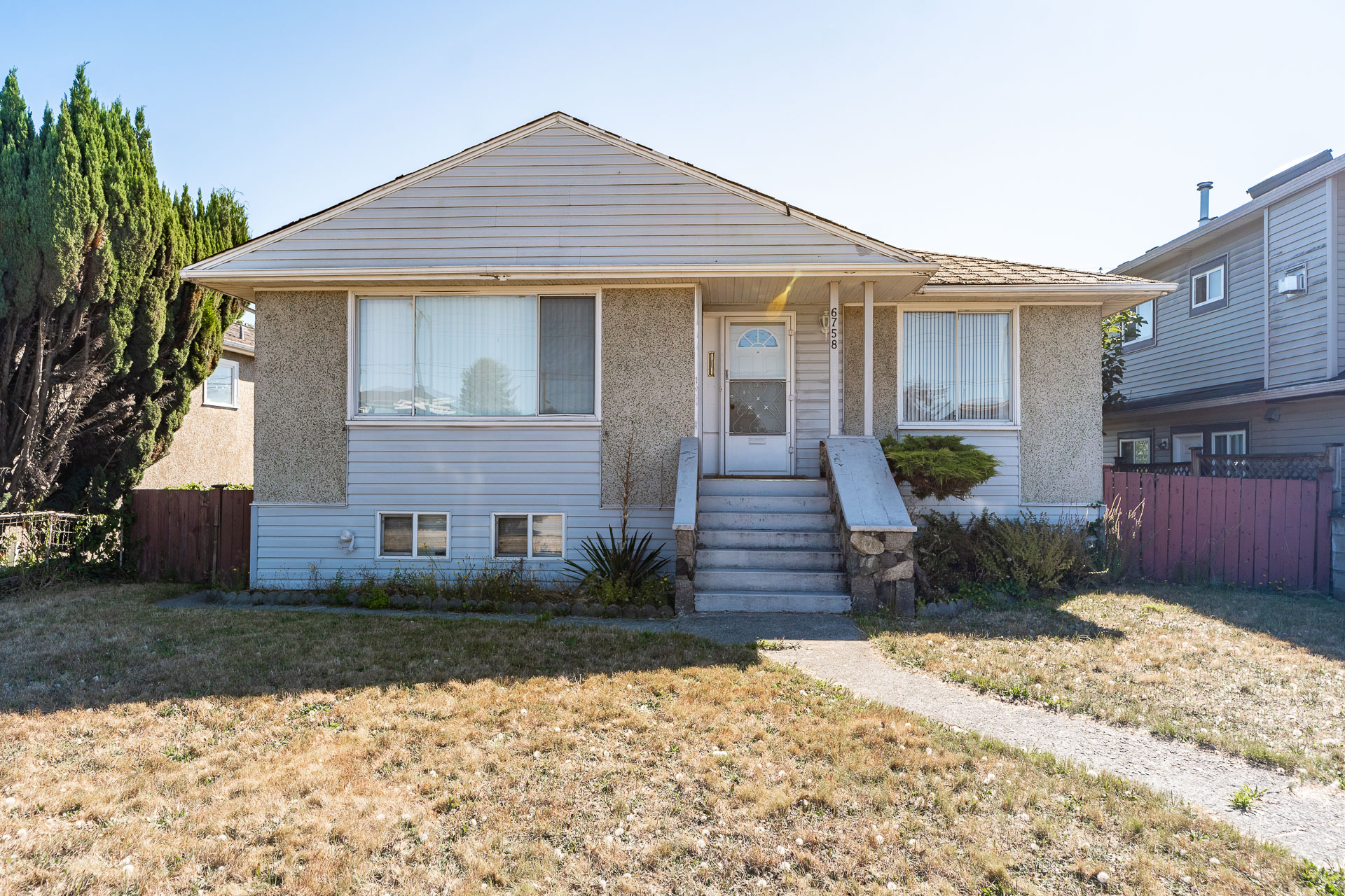 6758 Victoria Drive, Vancouver