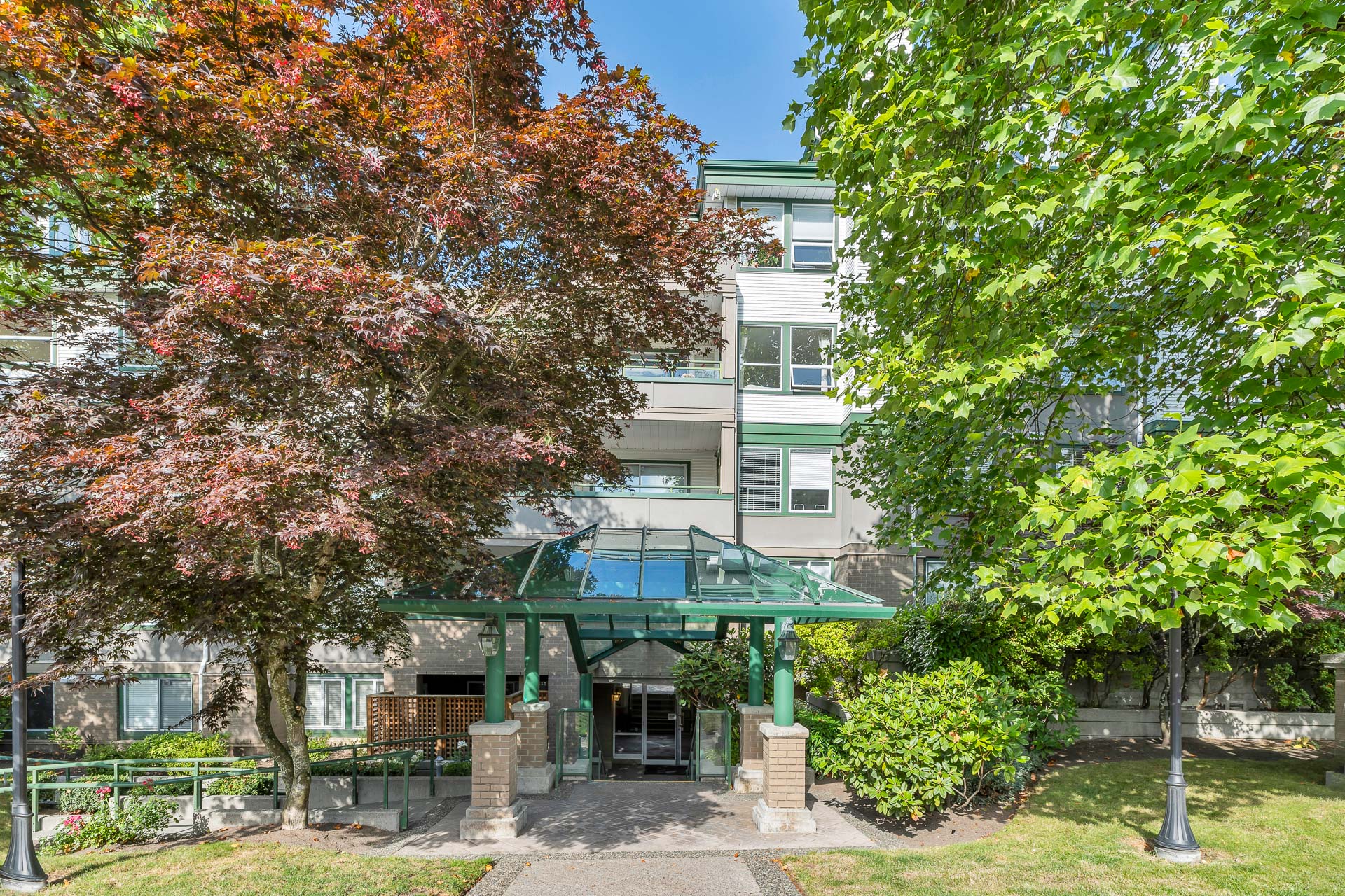 409 - 1575 Best Street, White Rock