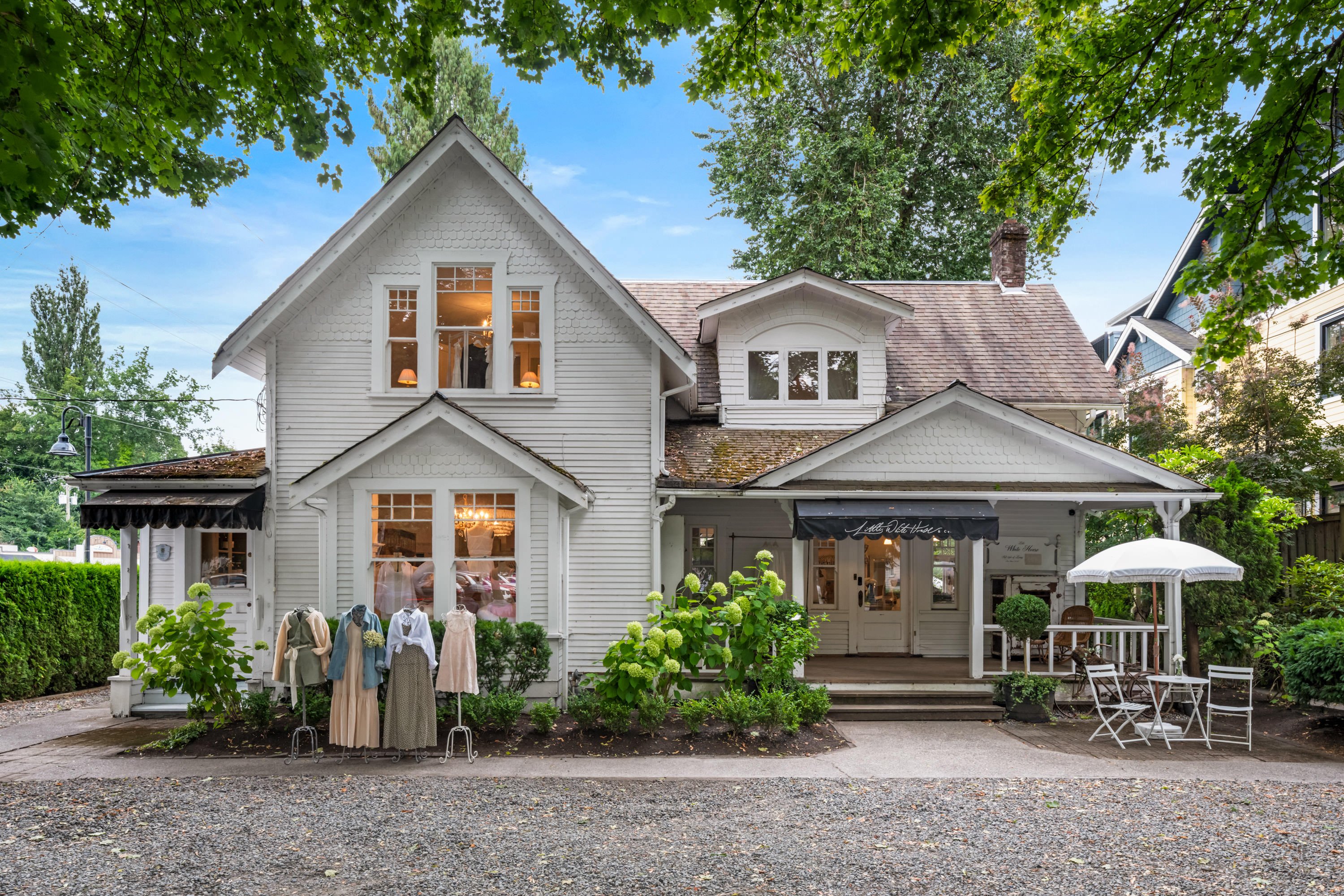 9090 Glover Road, Langley