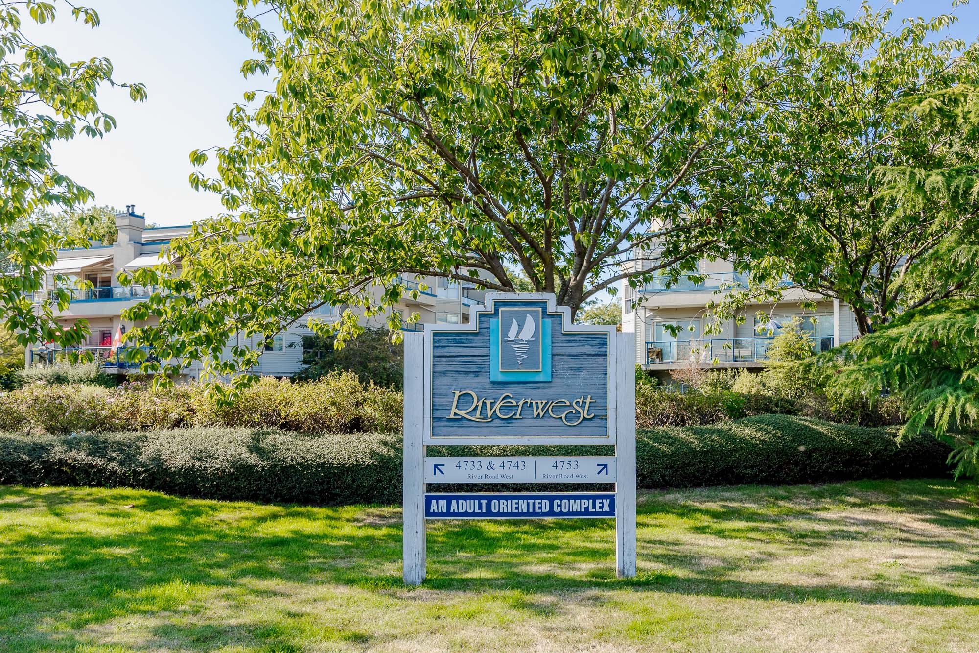 112 - 4743 River Road West, Delta