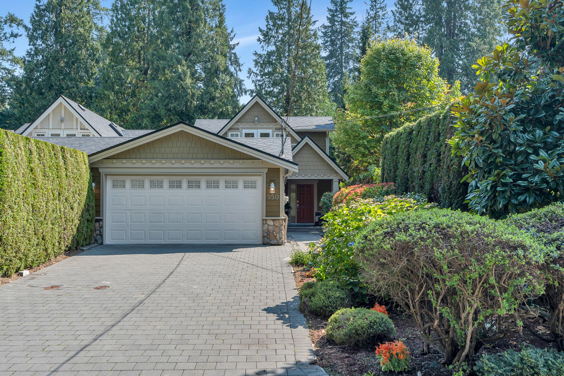 950 Seymour Blvd, North Vancouver