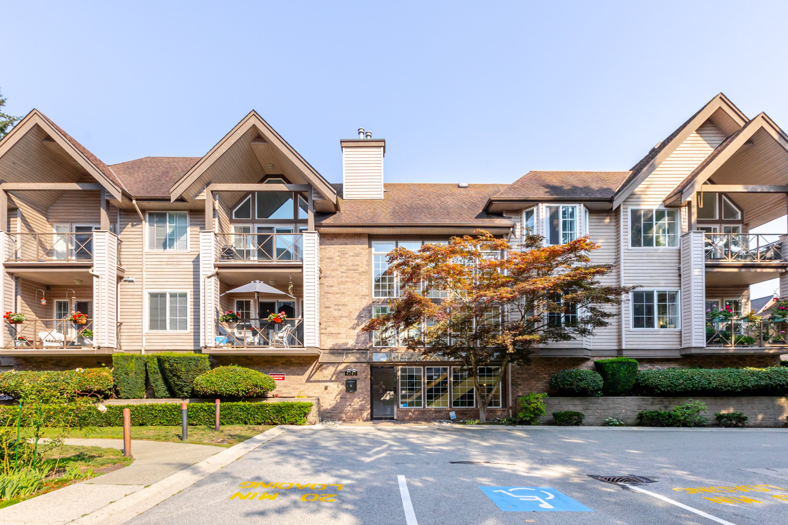 205 - 4747 54A Street, Delta