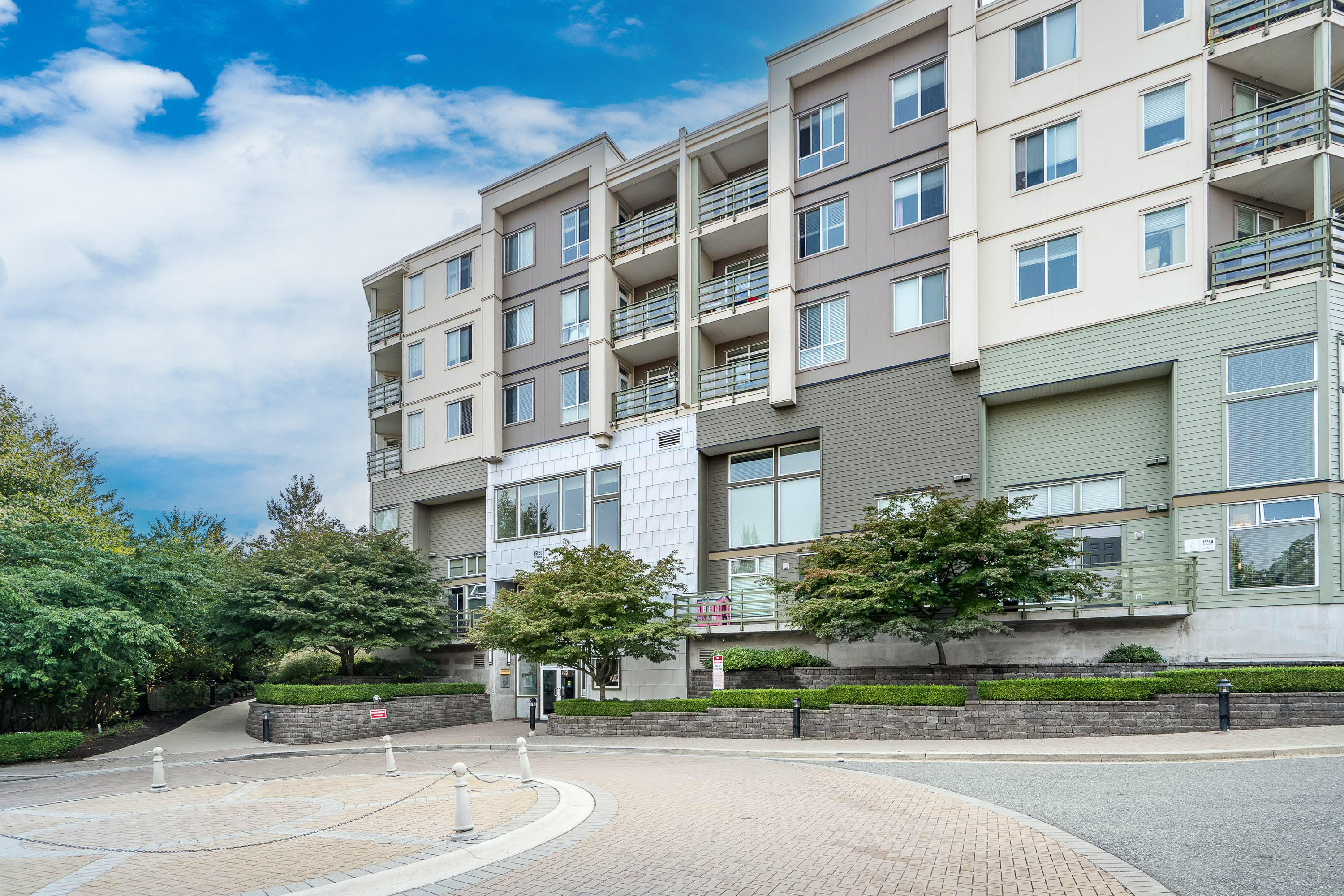 301 - 15850 26 Avenue, Surrey
