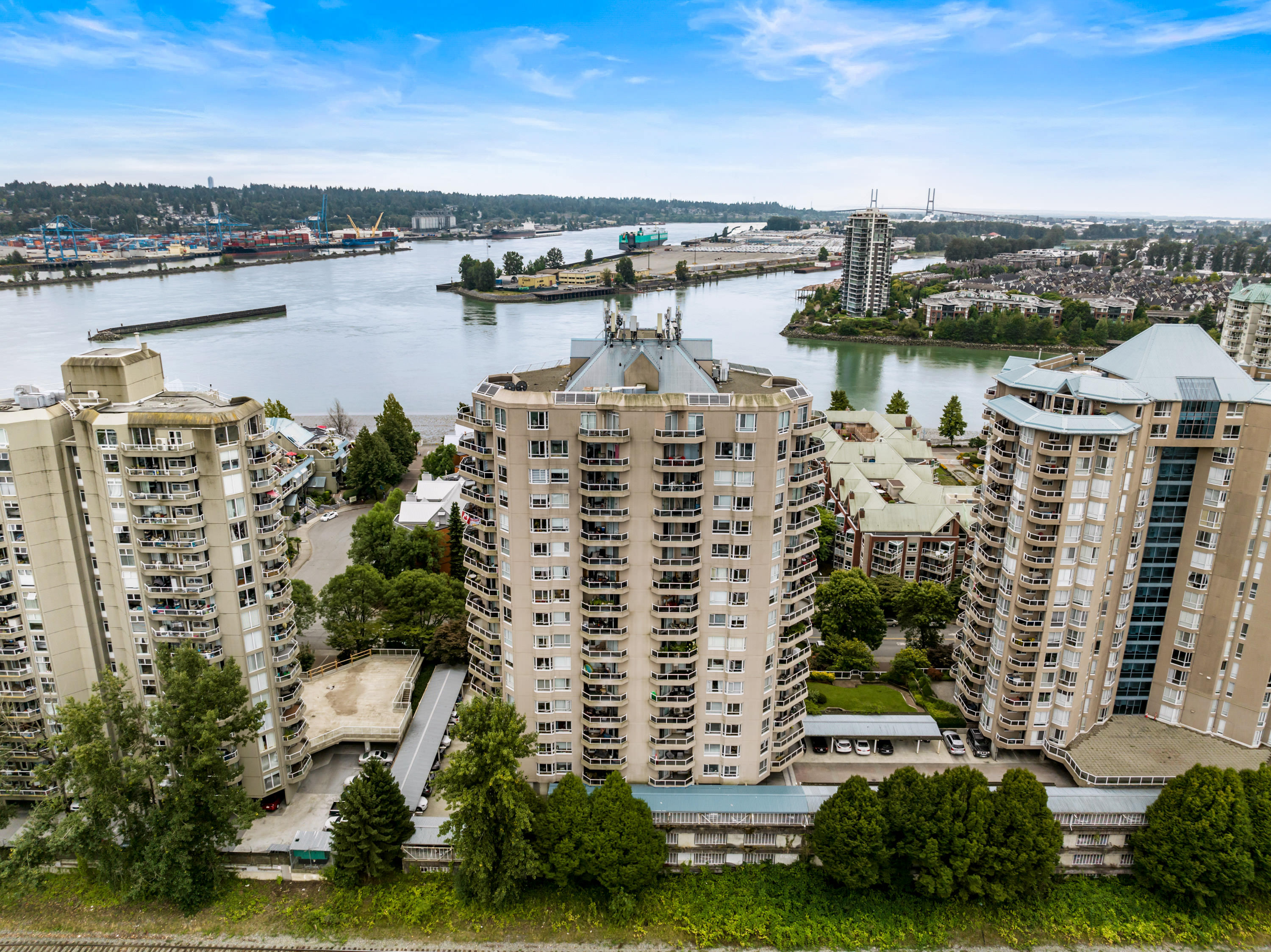 1104 - 1185 Quayside Drive, New Westminster