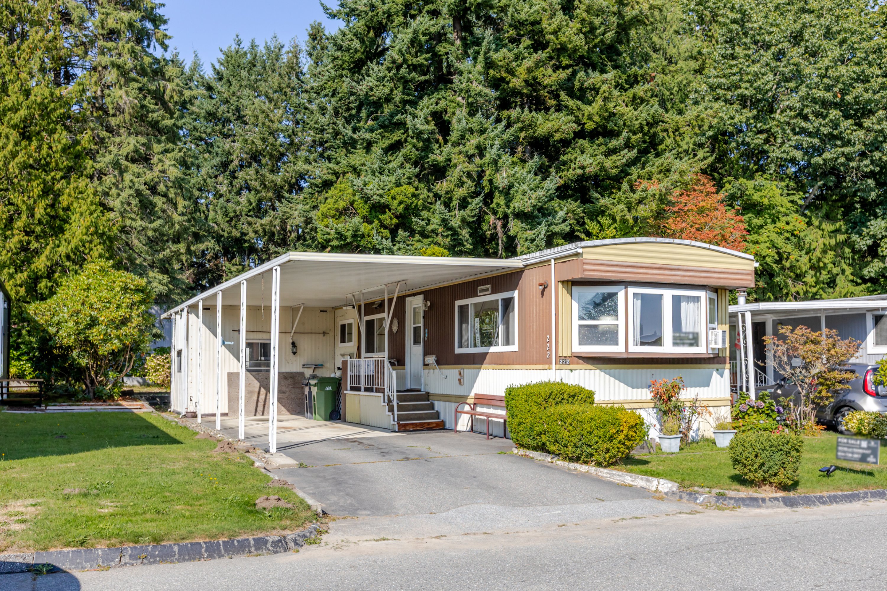 222 - 1840 160 Street, South Surrey