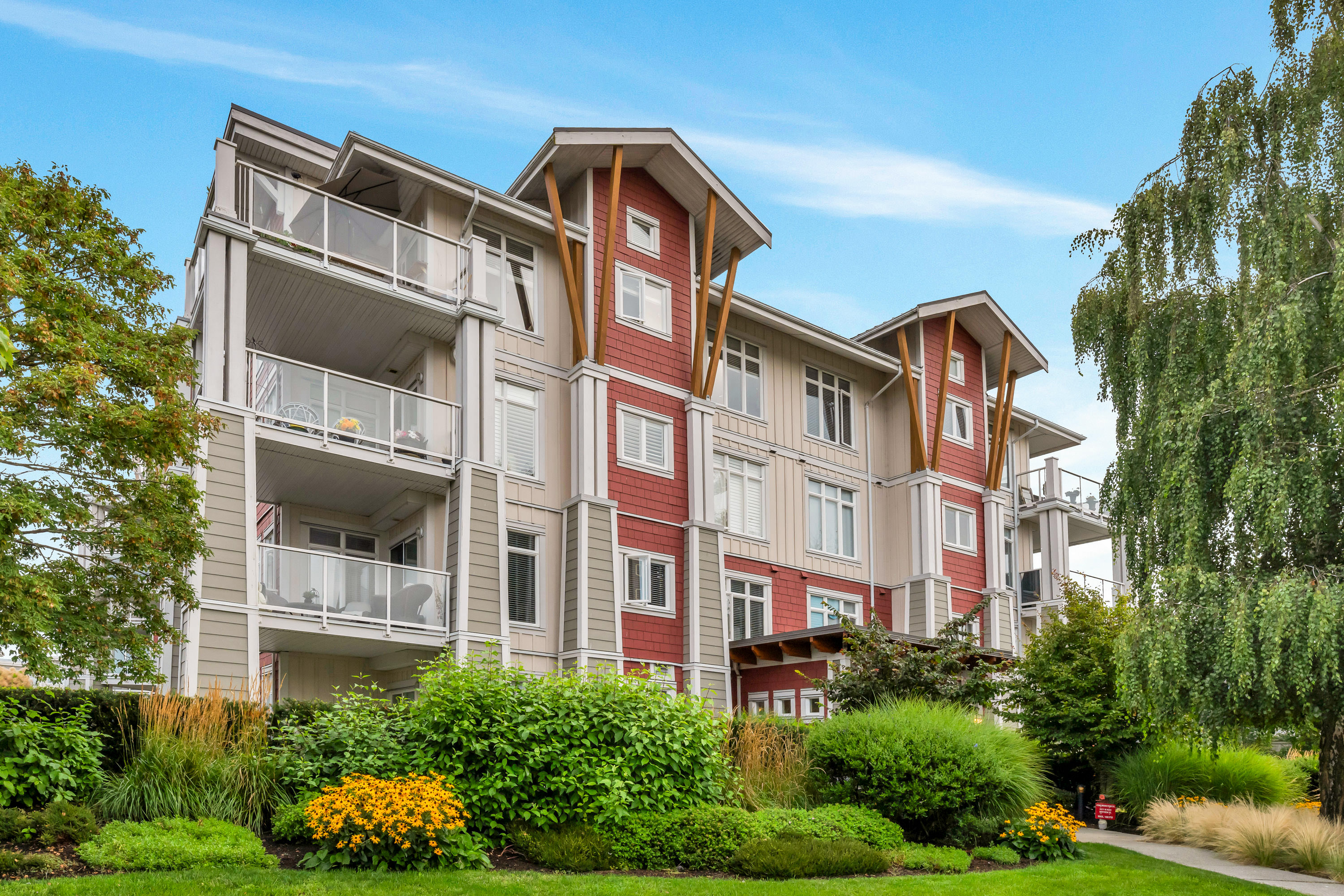 302 - 4233 Bayview Street, Richmond