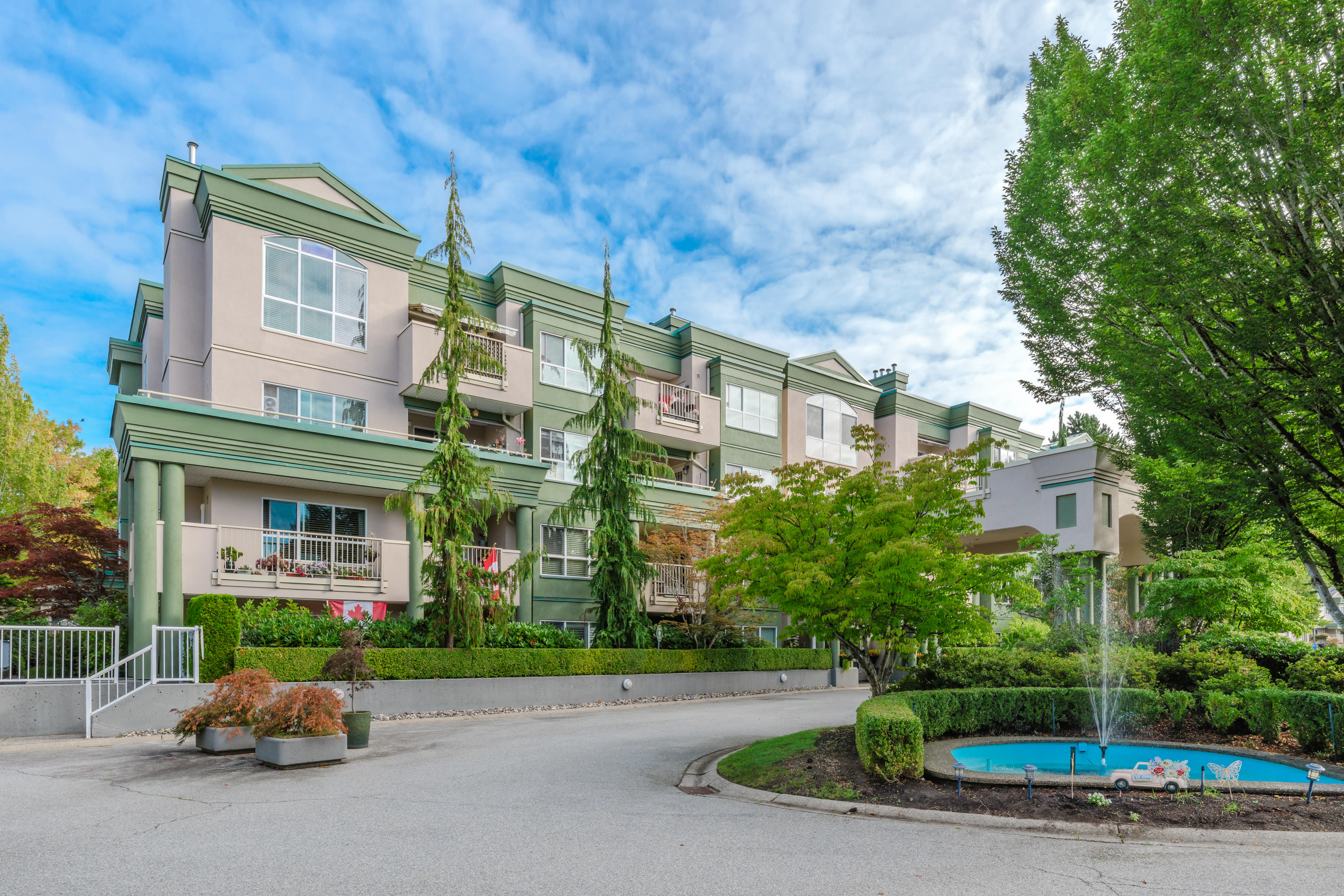 303 - 13870 70 Avenue, Surrey