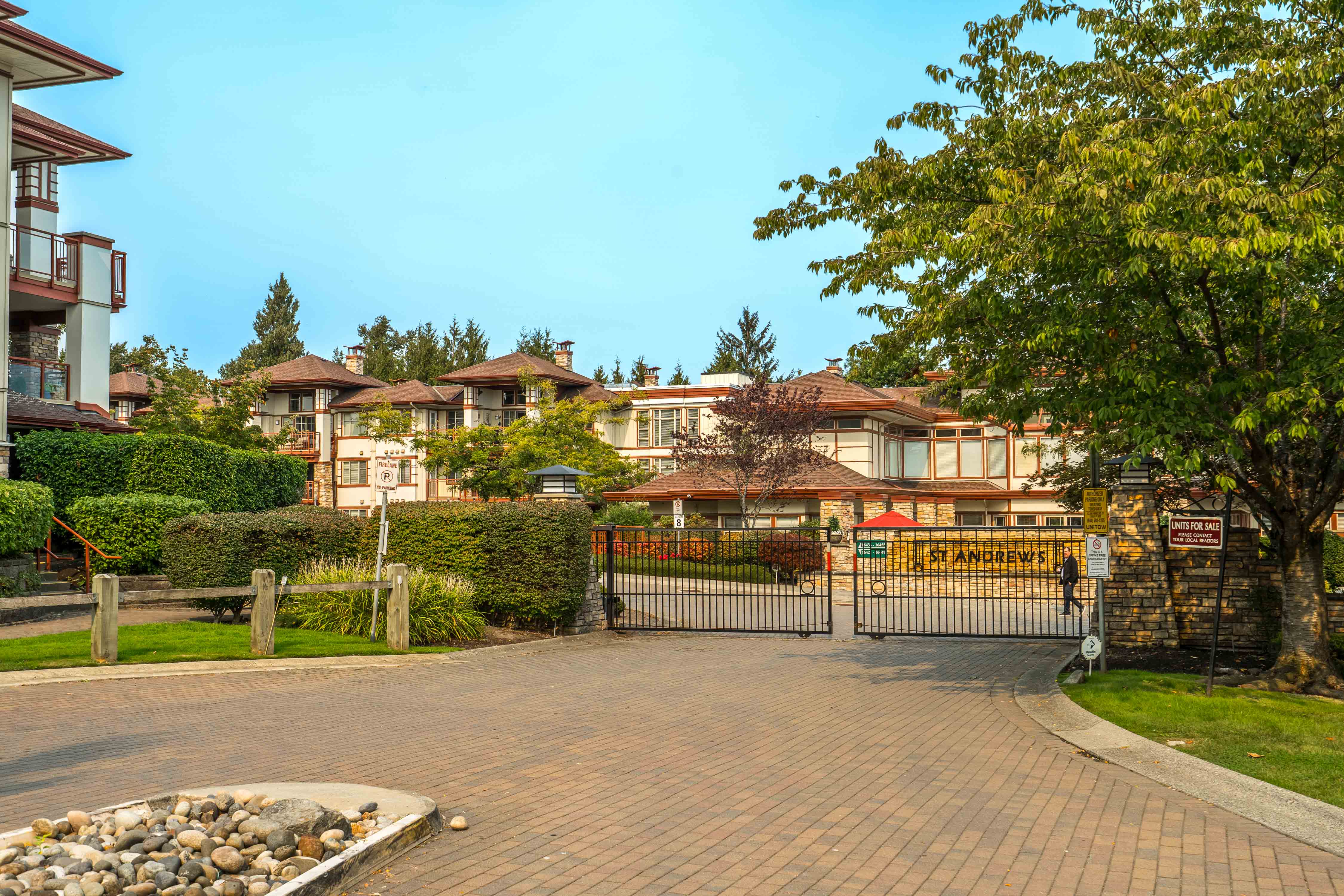 208 - 16477 64 Avenue, Surrey
