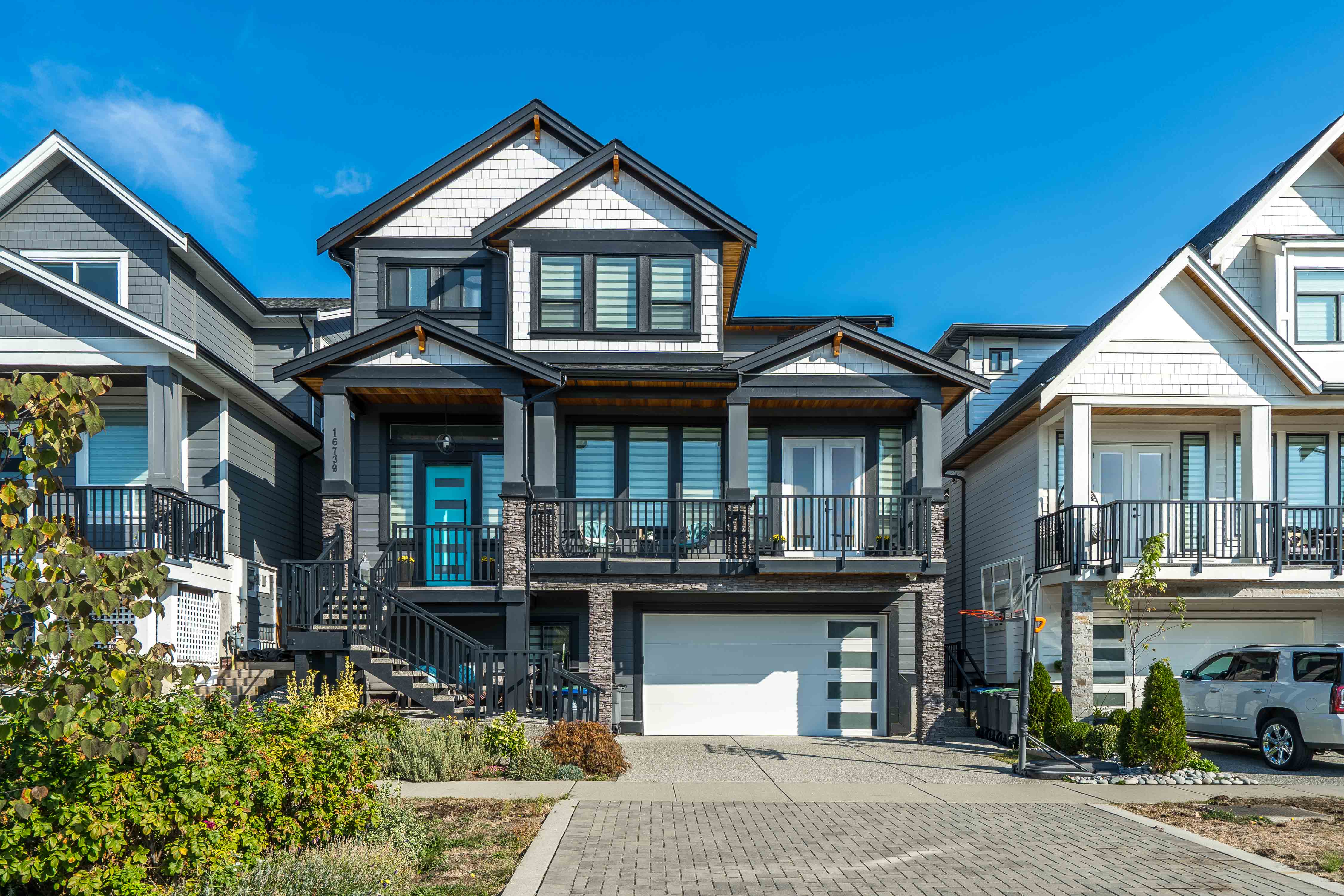 16739 16A Avenue, Surrey