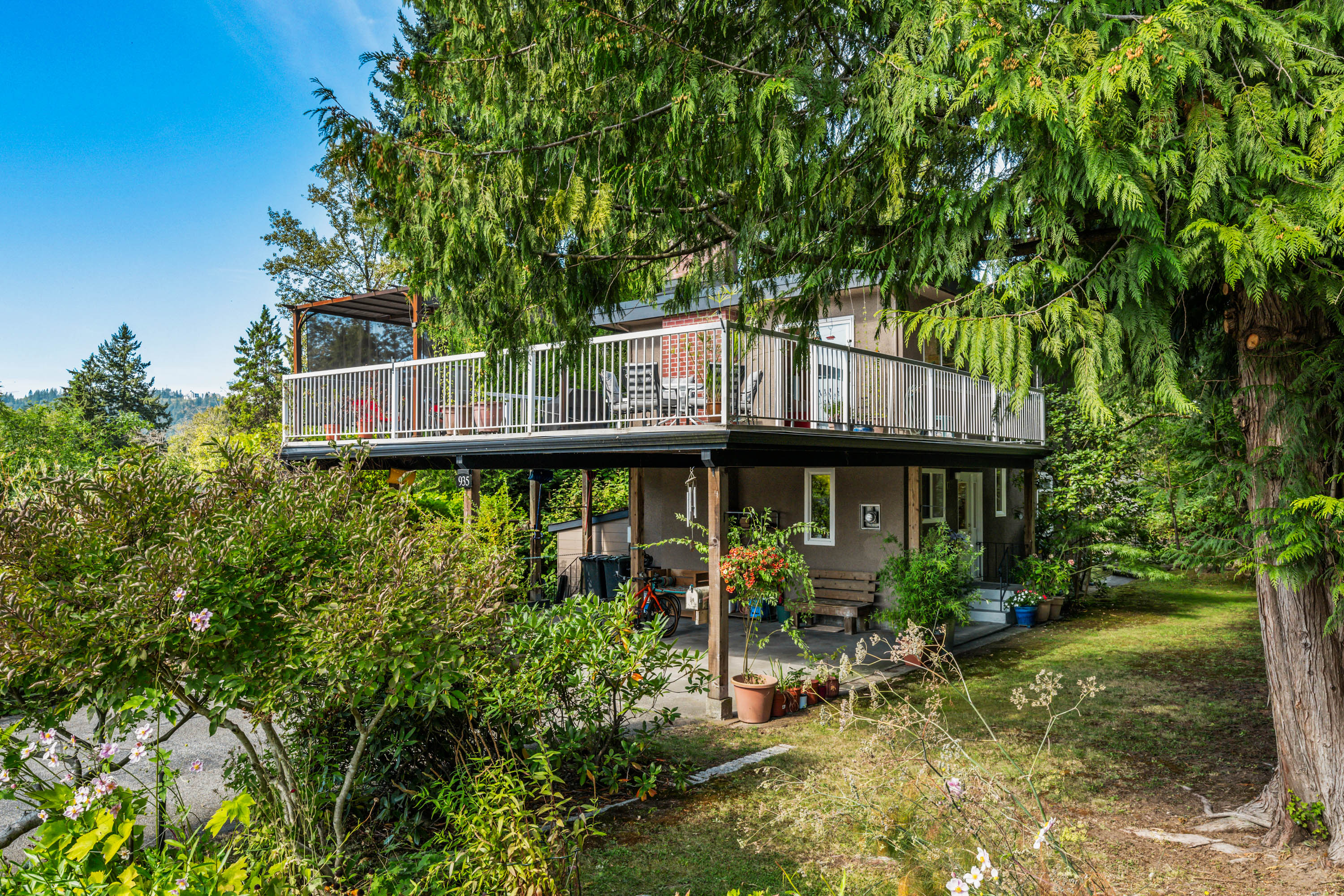 935 Stardale Avenue, Coquitlam