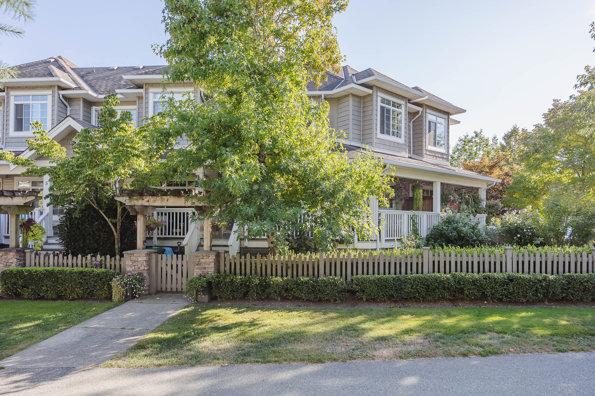 4 - 6852 193 Street, Surrey