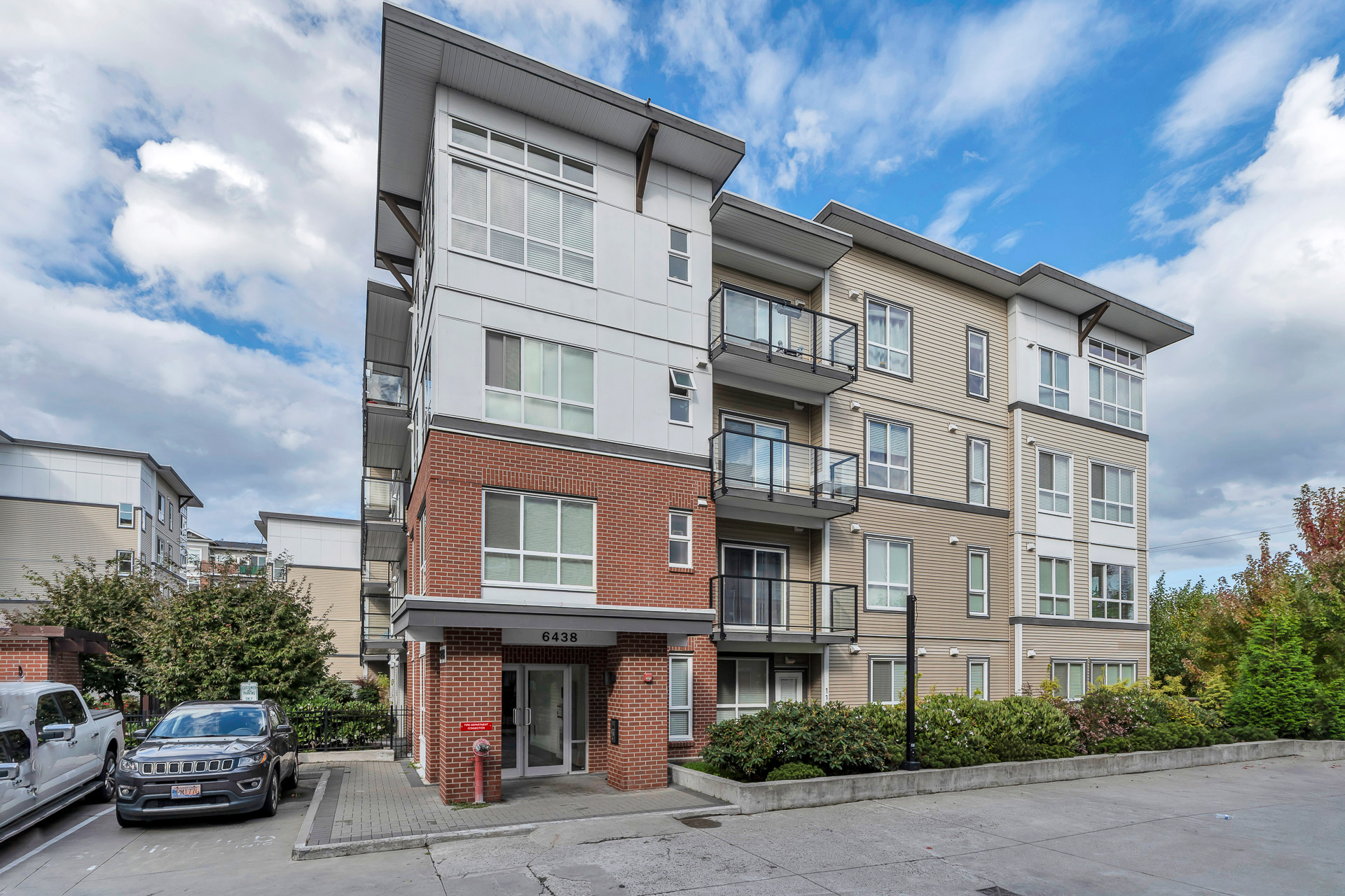 111 - 6438 195A Street, Surrey