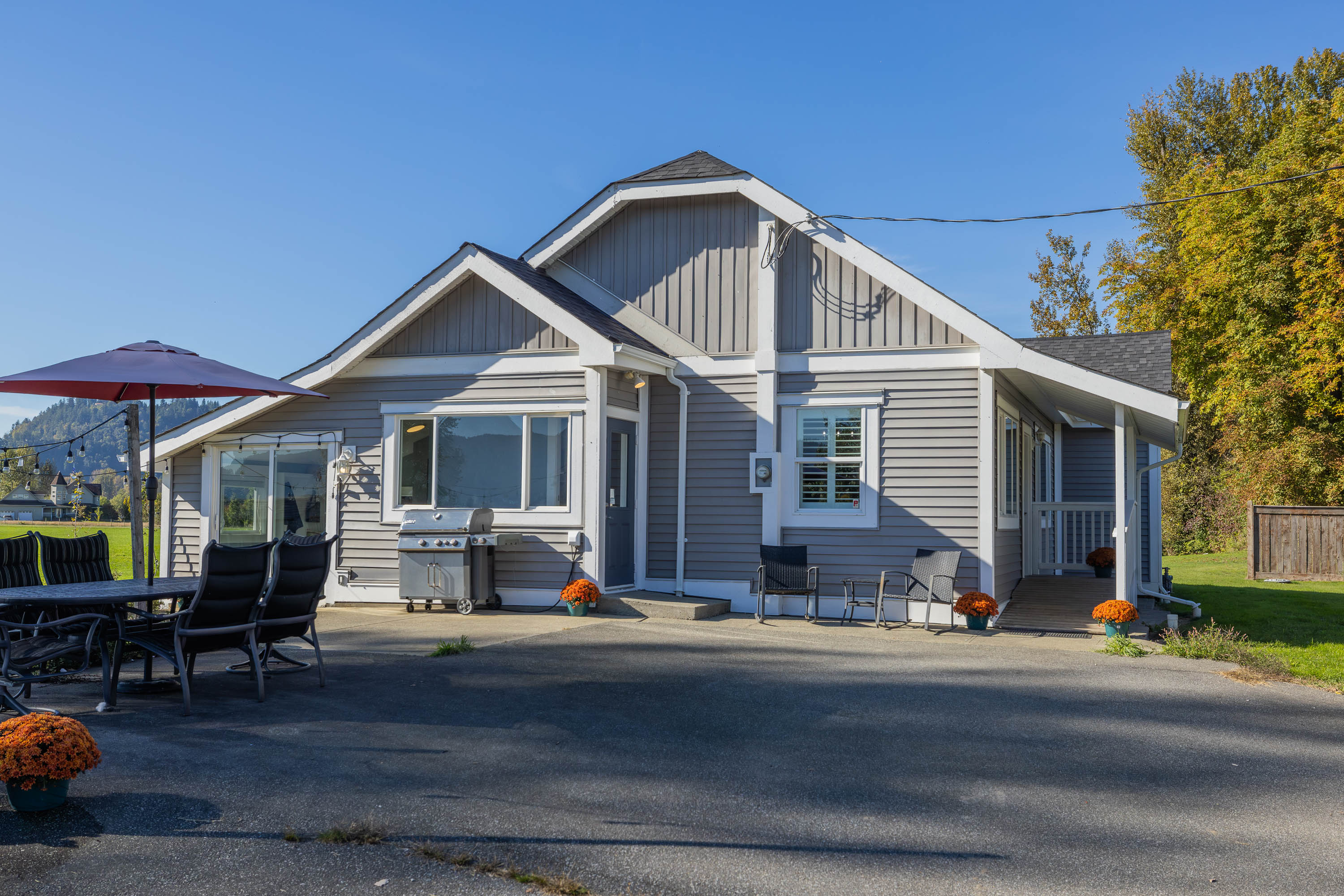 9183 Sylvester Road, Mission