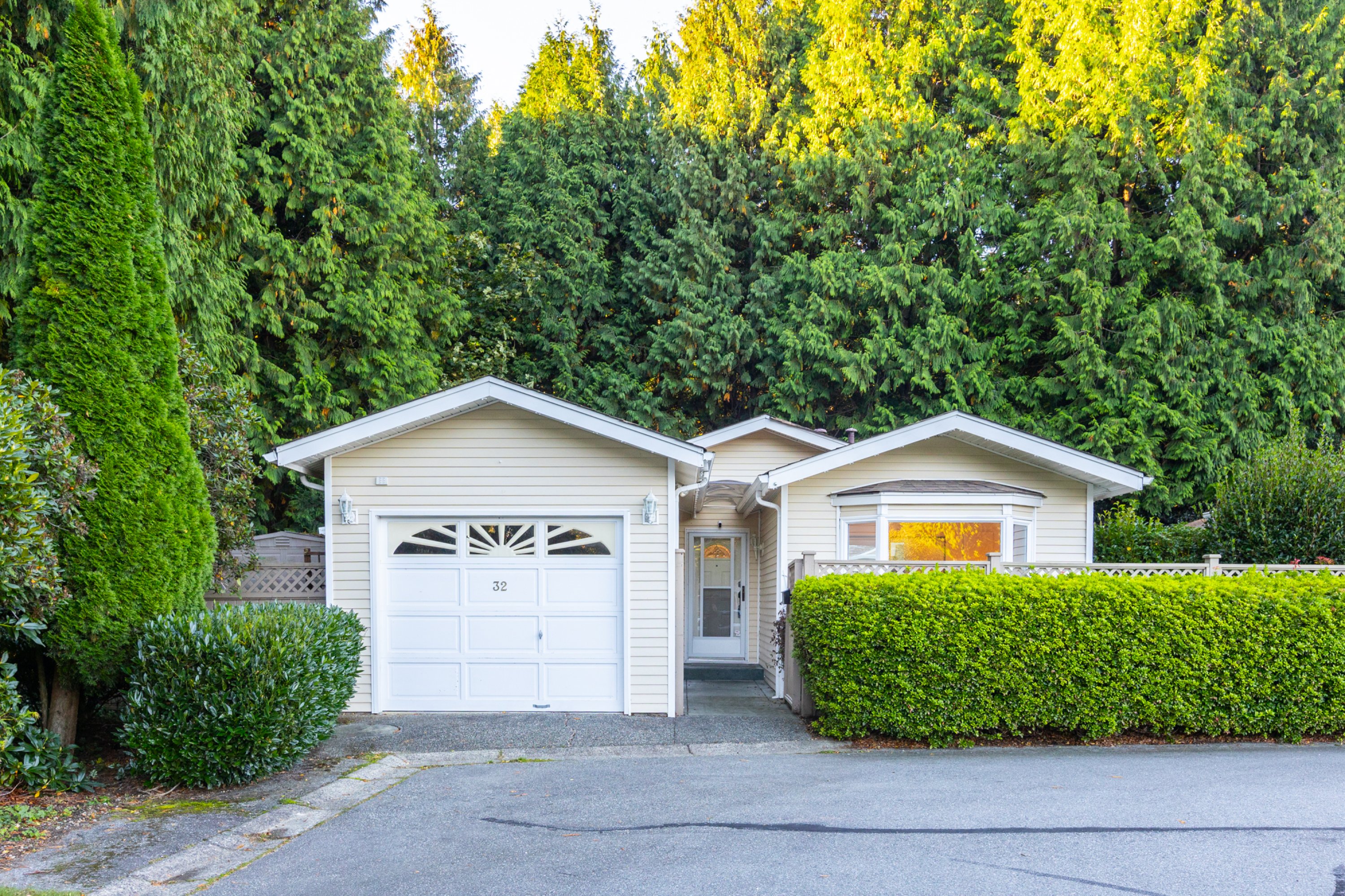 32 - 1400 164 Street, Surrey