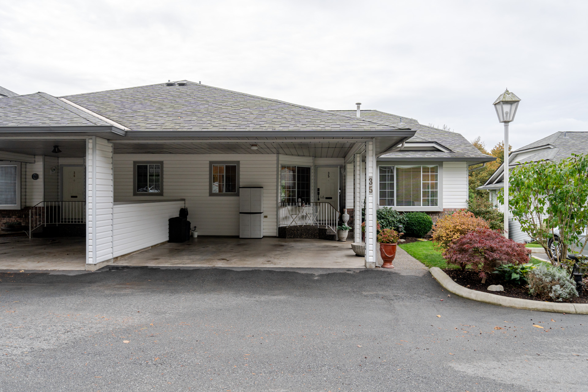 35 - 3351 Horn Street, Abbotsford