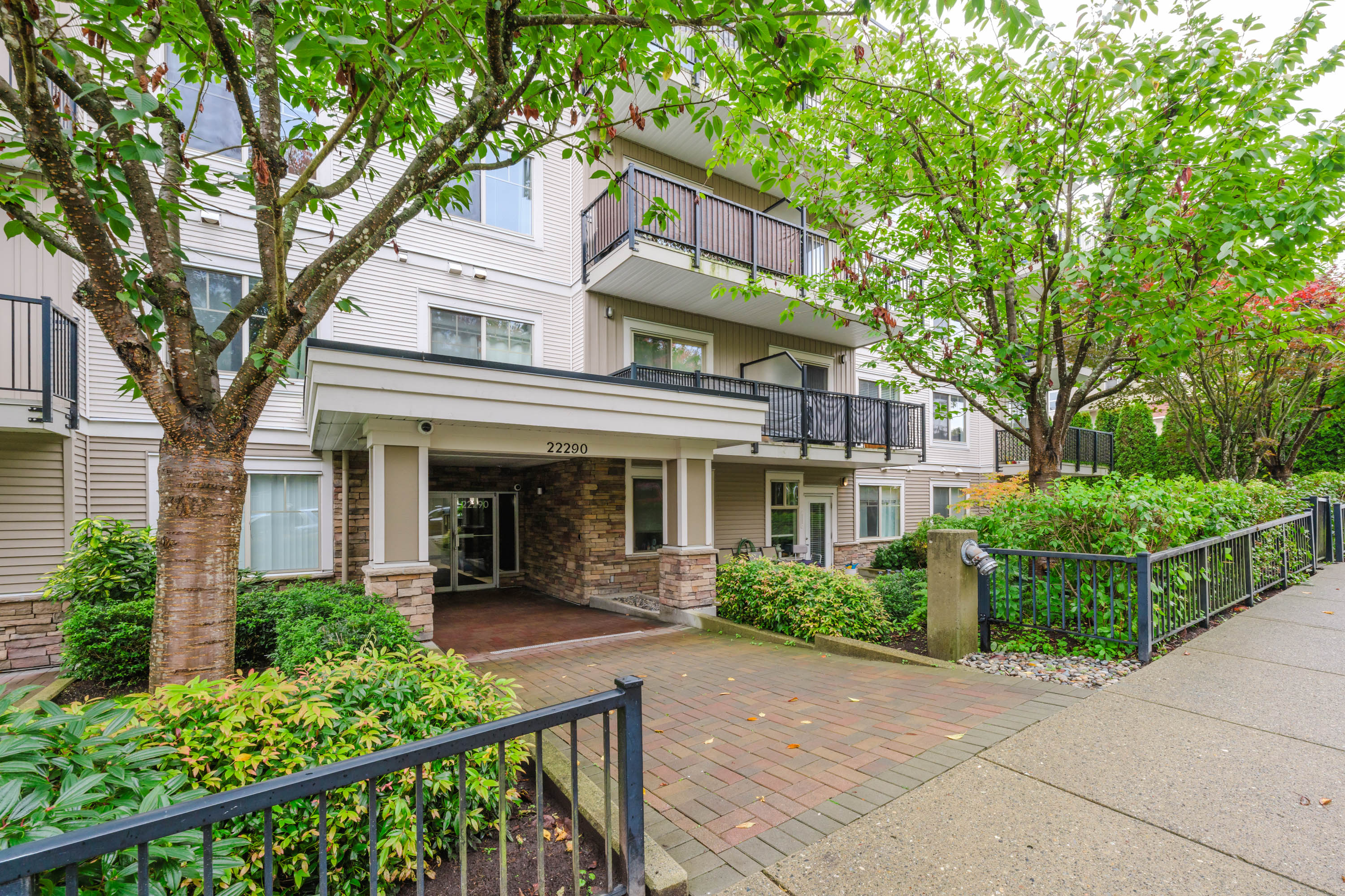 207 - 22290 North Avenue, Maple Ridge