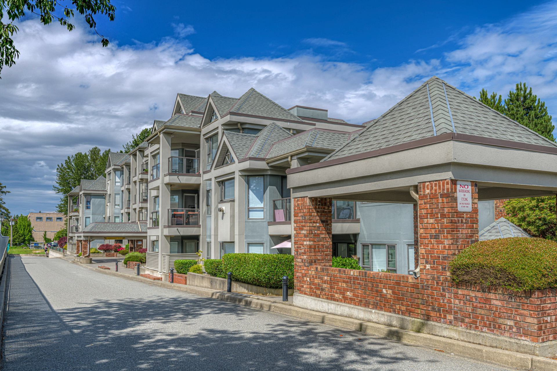 306 - 15241 18 Avenue, South Surrey
