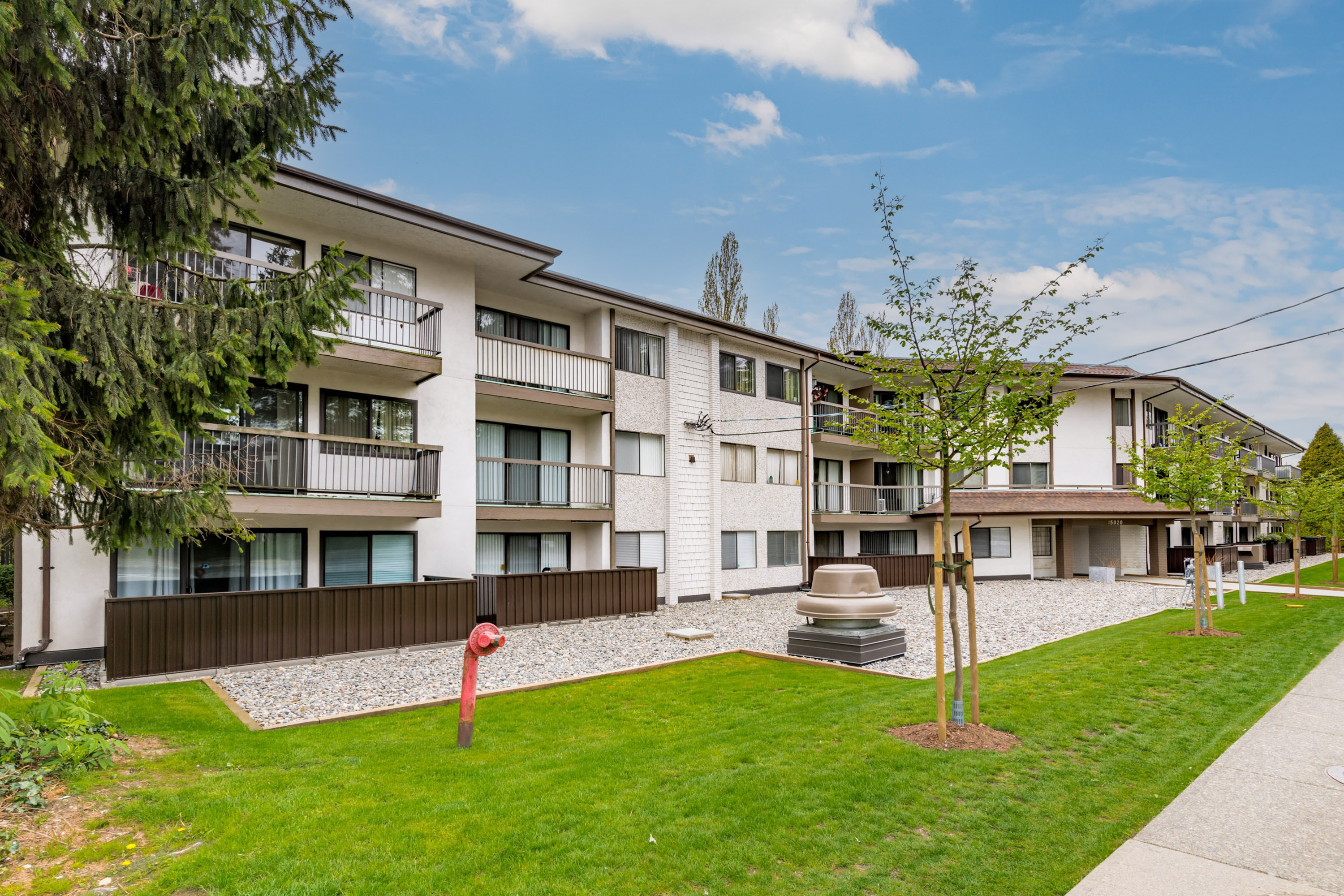 218 - 15020 North Bluff Road, White Rock