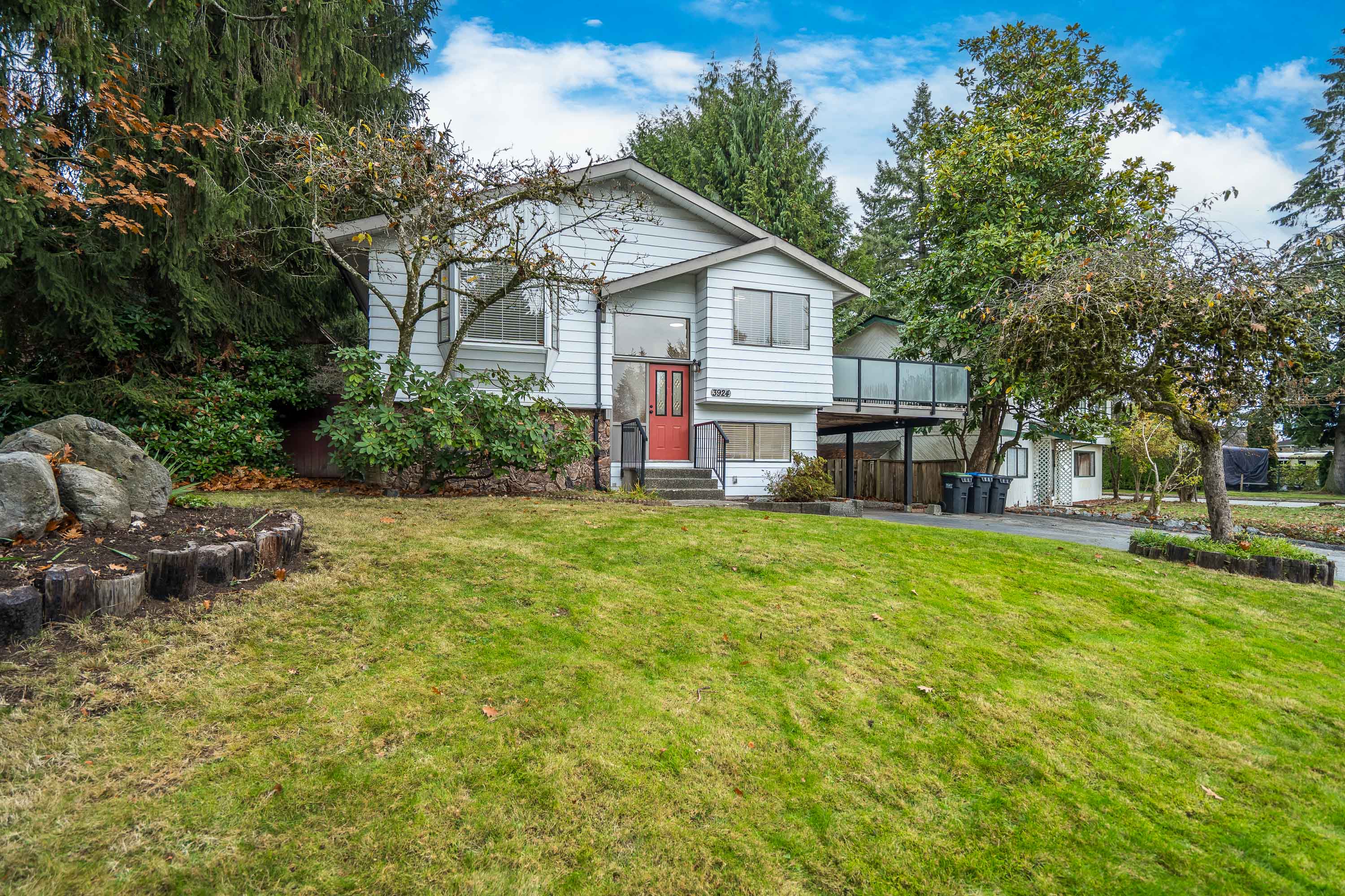 3924 Victoria Place, Port Coquitlam